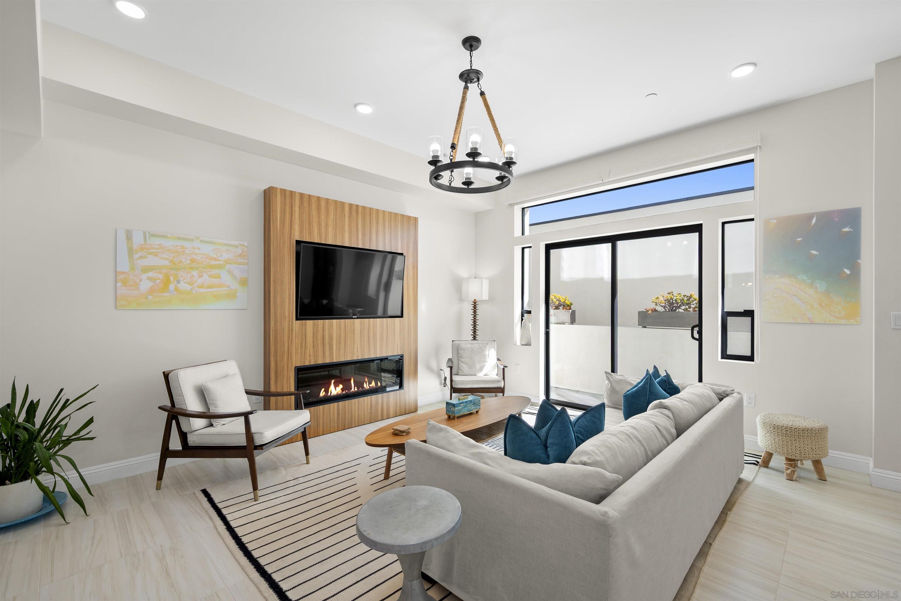 Detail Gallery Image 5 of 32 For 2925  Upshur St., San Diego,  CA 92106 - 3 Beds | 2/2 Baths