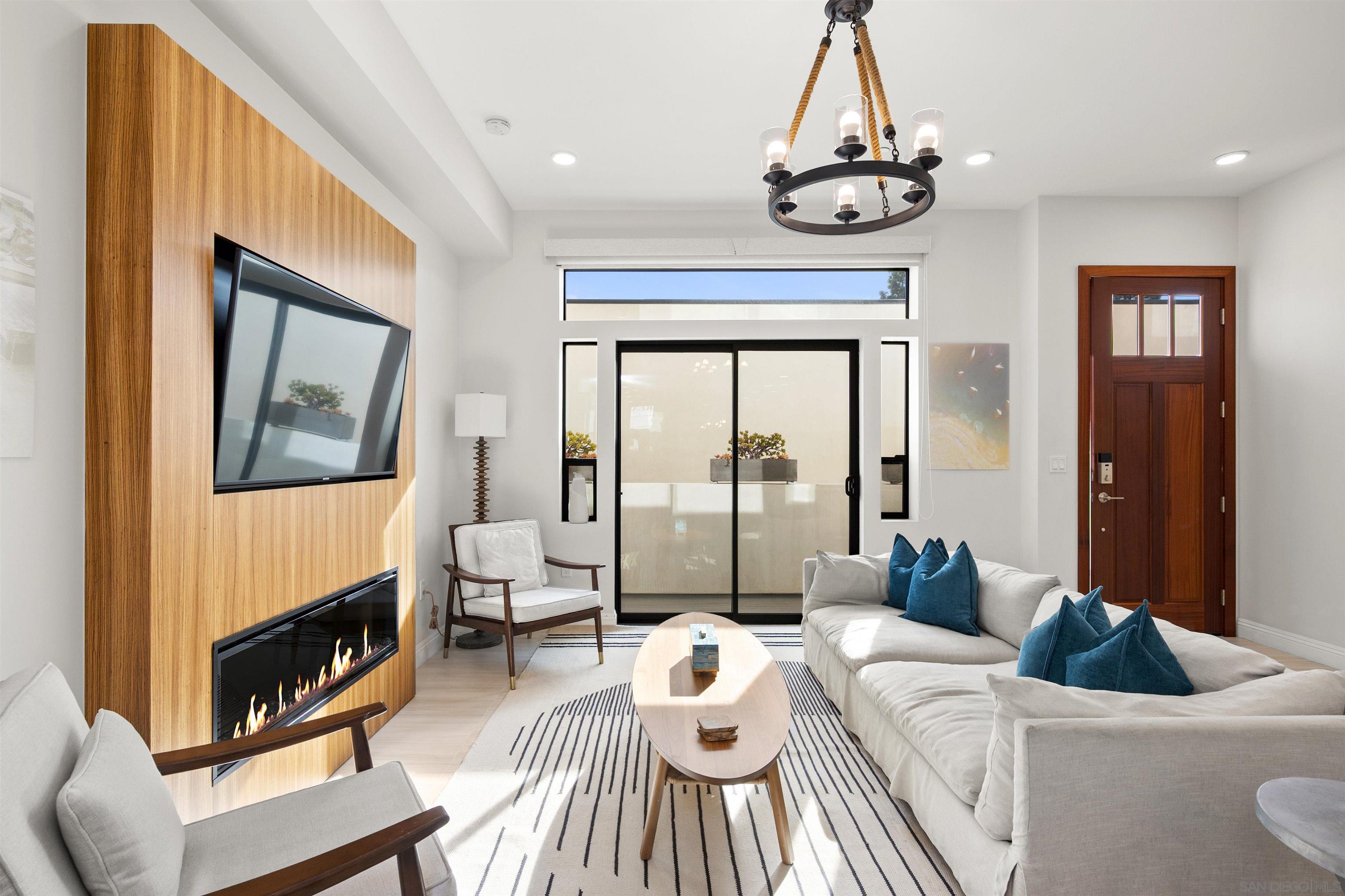 Detail Gallery Image 6 of 32 For 2925  Upshur St., San Diego,  CA 92106 - 3 Beds | 2/2 Baths