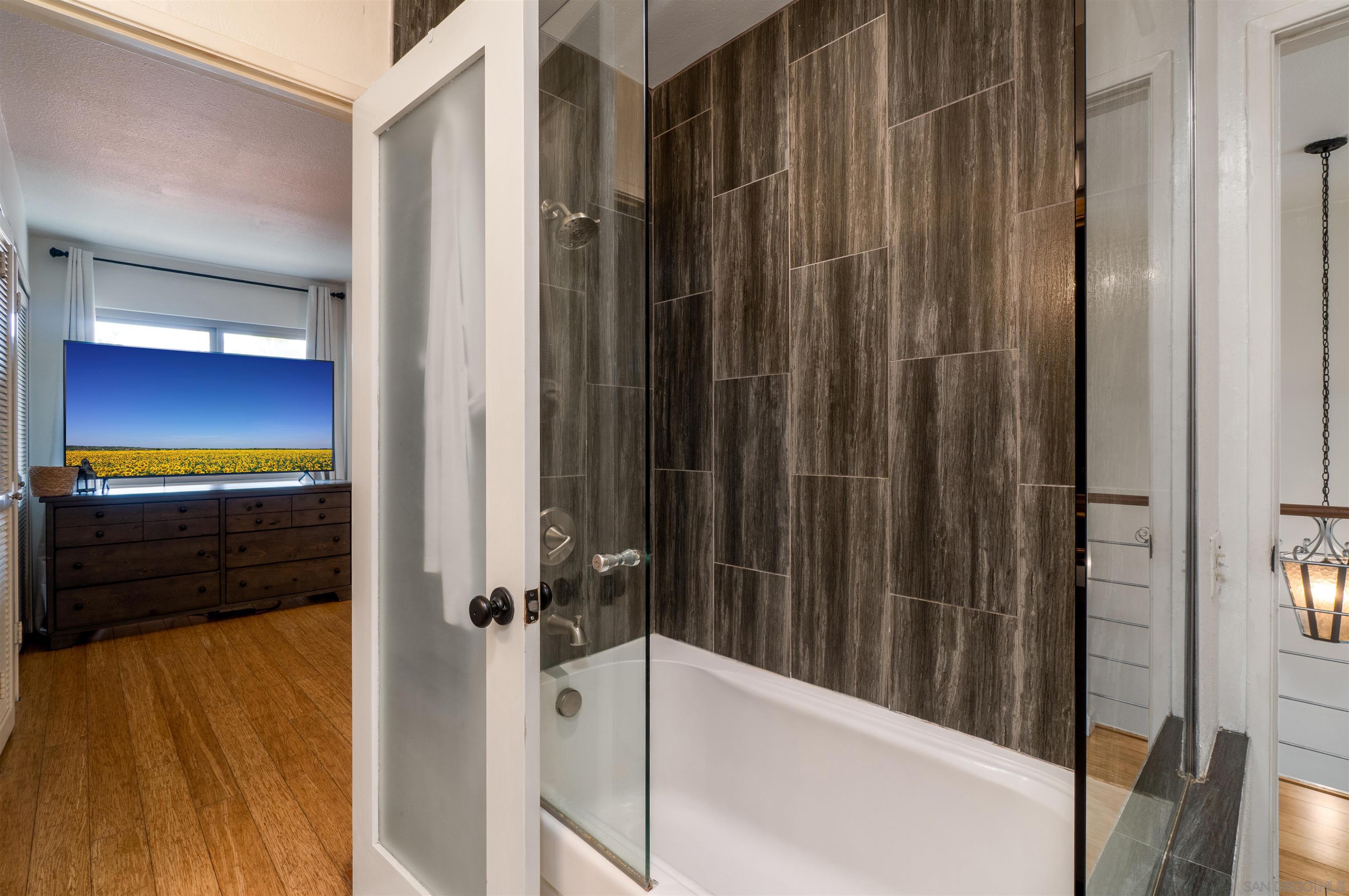 Detail Gallery Image 25 of 36 For 3290  Loma Riviera Dr, San Diego,  CA 92110 - 2 Beds | 1/1 Baths