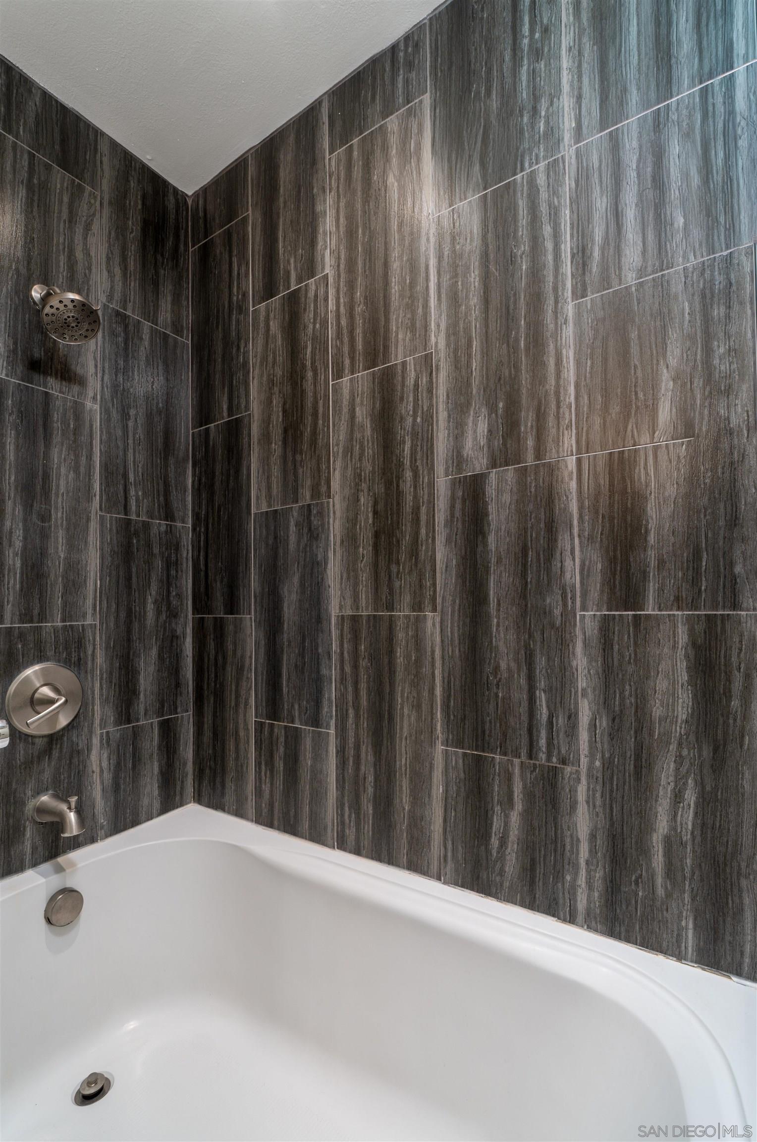 Detail Gallery Image 26 of 36 For 3290  Loma Riviera Dr, San Diego,  CA 92110 - 2 Beds | 1/1 Baths