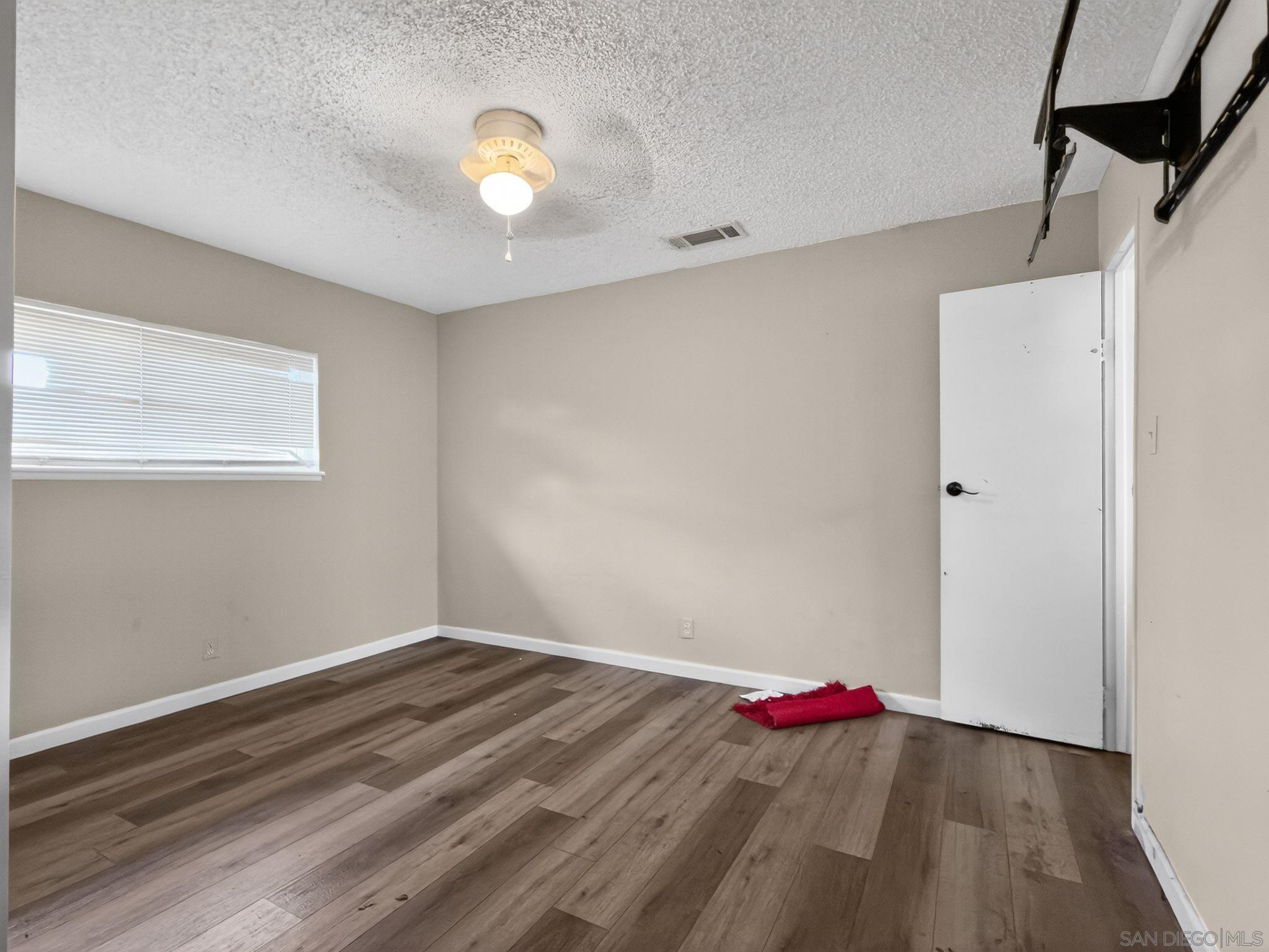 Detail Gallery Image 3 of 30 For 3475  Columbia Ave, Oroville,  CA 95966 - 4 Beds | 3 Baths