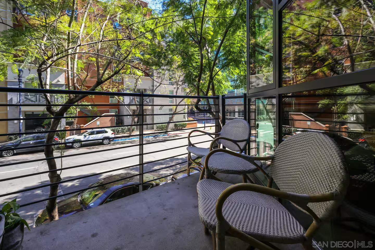 Detail Gallery Image 12 of 27 For 1050  Island Ave  105, San Diego,  CA 92101 - 1 Beds | 2 Baths