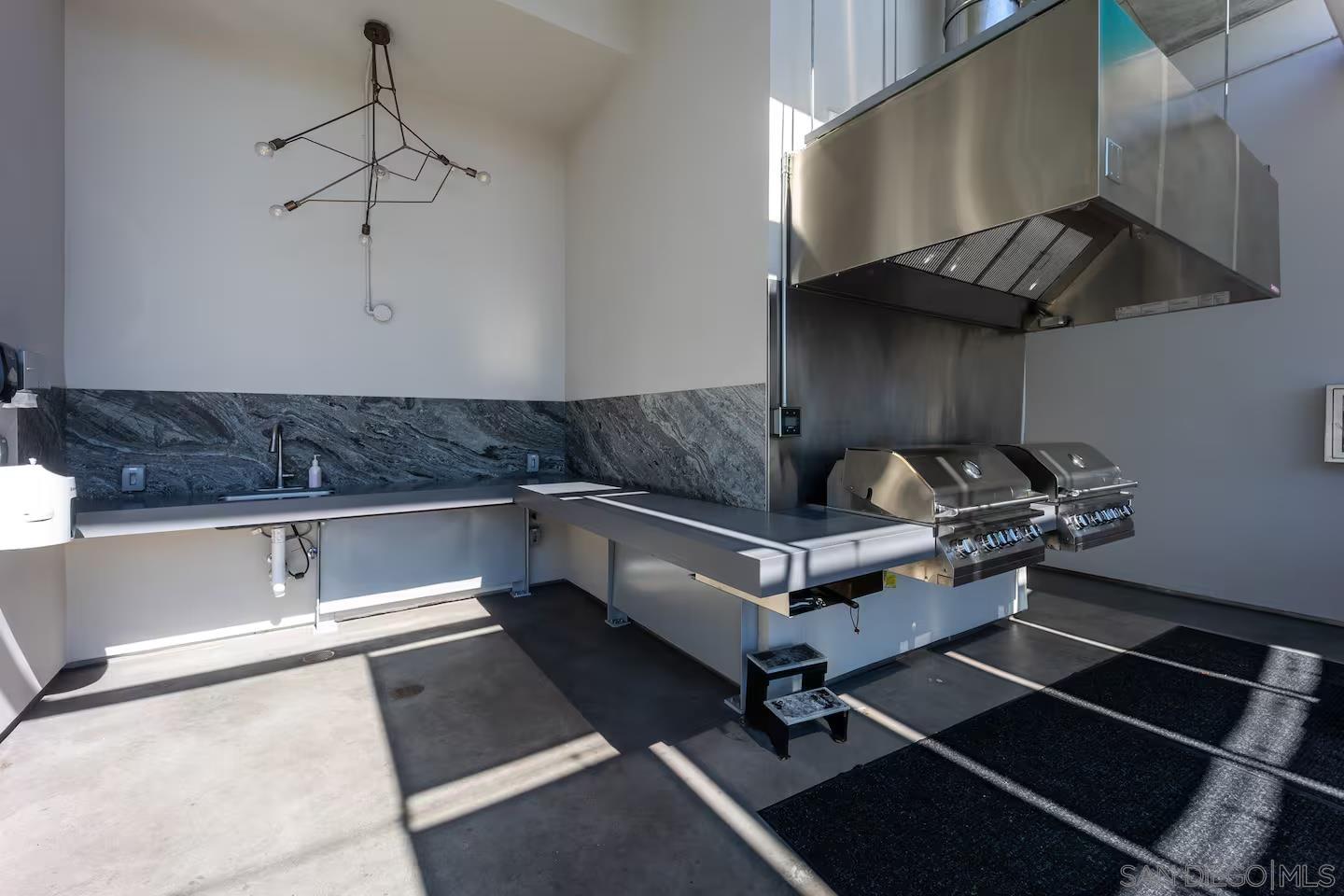 Detail Gallery Image 24 of 27 For 1050  Island Ave  105, San Diego,  CA 92101 - 1 Beds | 2 Baths