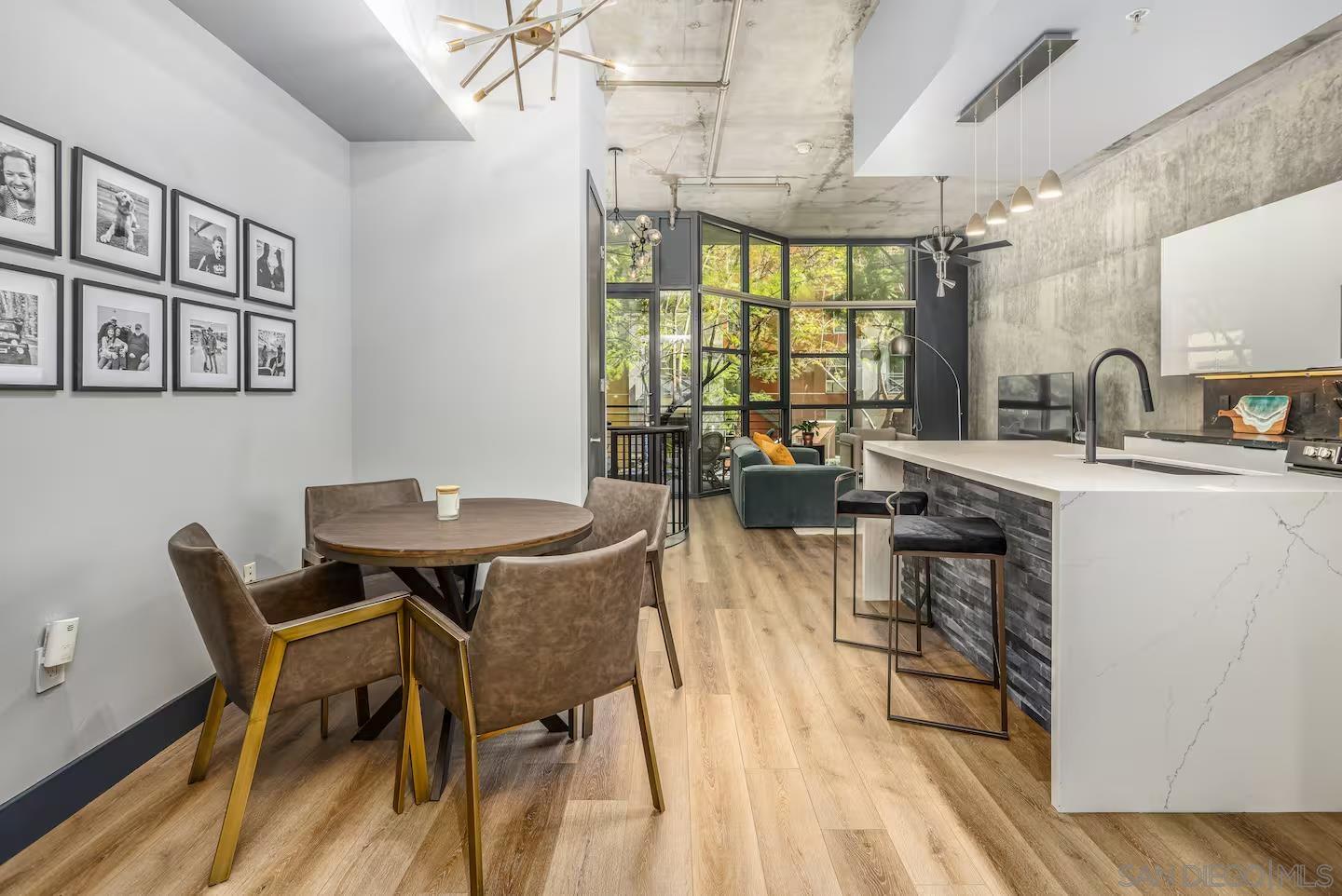 Detail Gallery Image 4 of 27 For 1050  Island Ave  105, San Diego,  CA 92101 - 1 Beds | 2 Baths