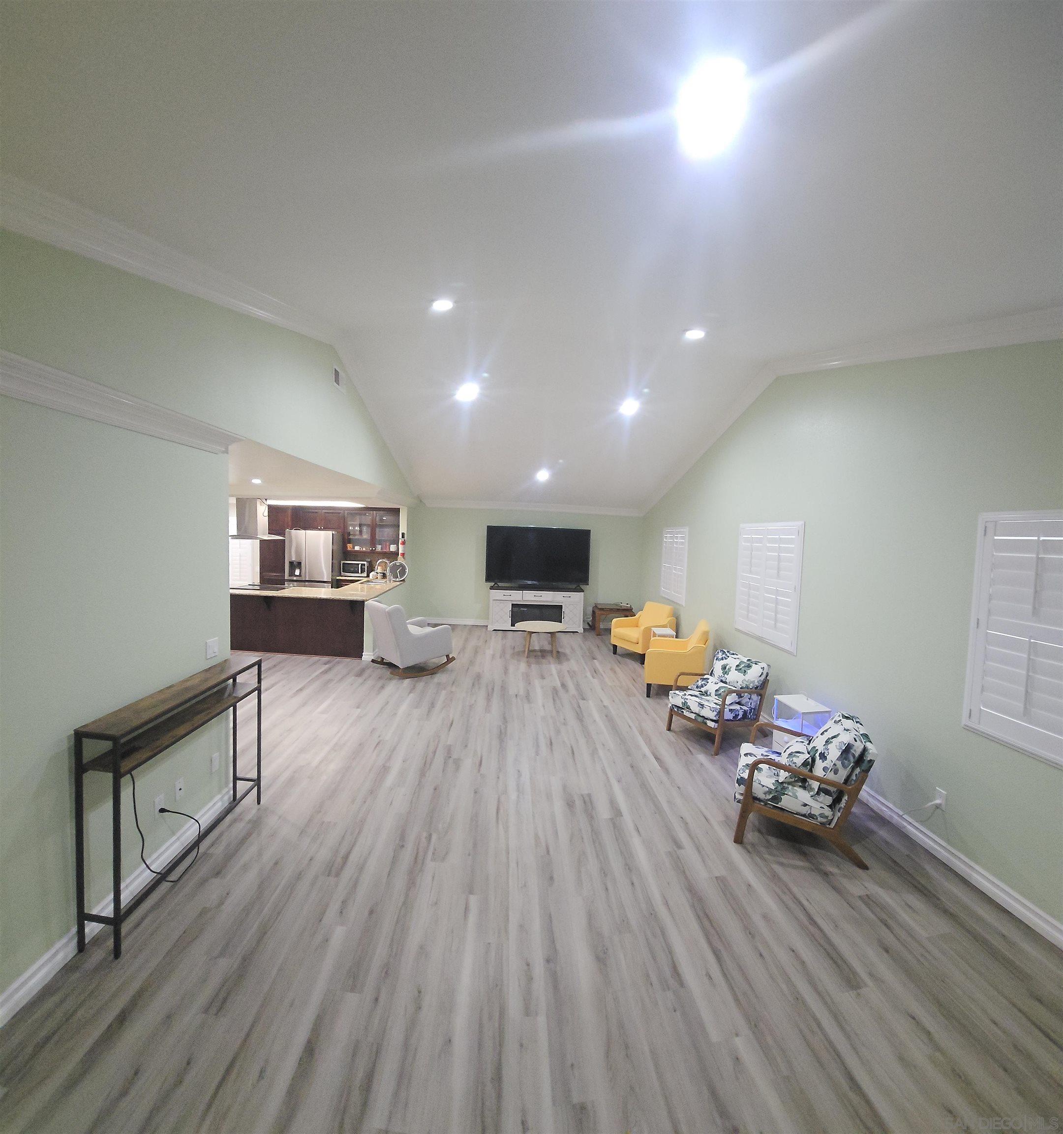 Detail Gallery Image 12 of 21 For 1095  Stillwell, San Diego,  CA 92114 - 3 Beds | 2 Baths