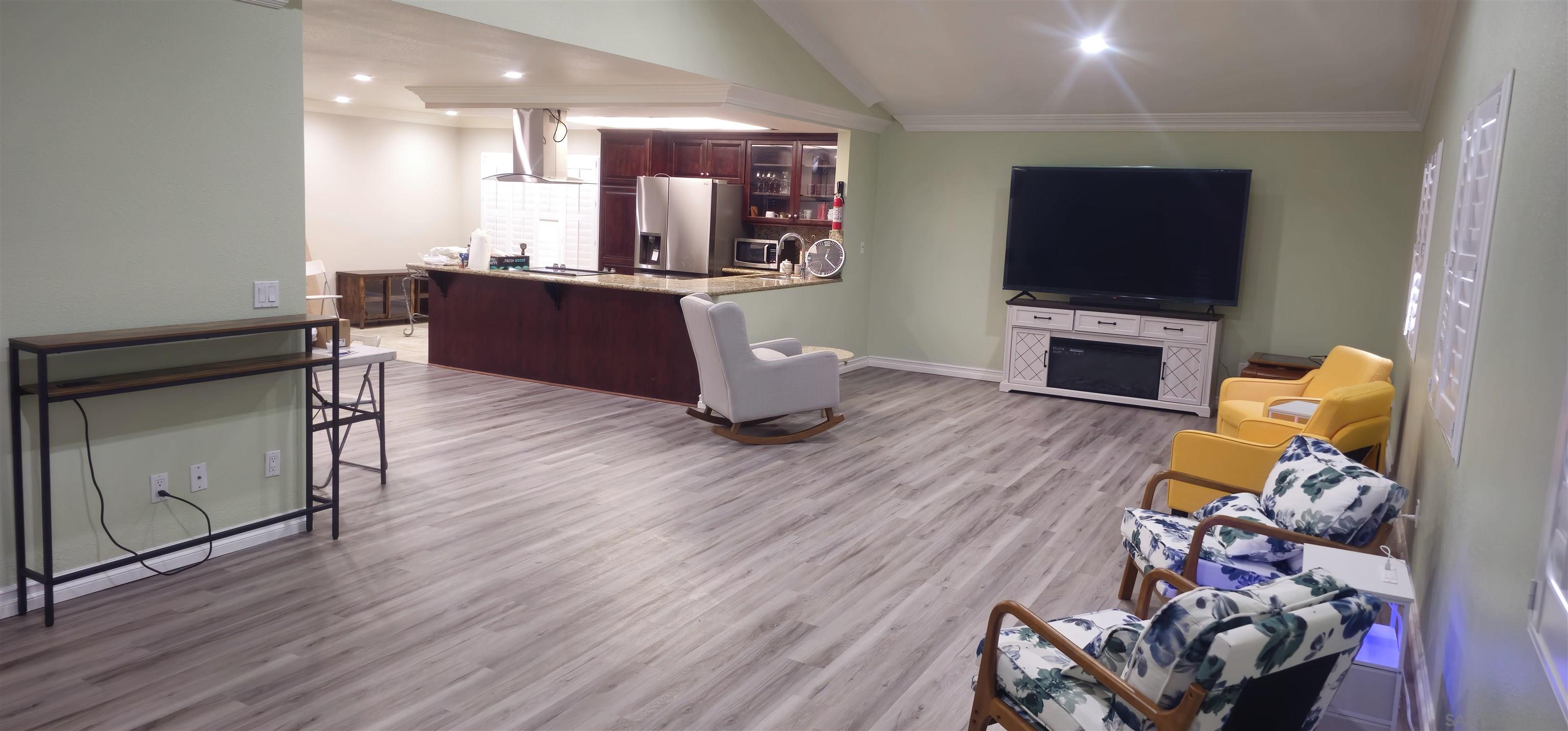 Detail Gallery Image 8 of 21 For 1095  Stillwell, San Diego,  CA 92114 - 3 Beds | 2 Baths