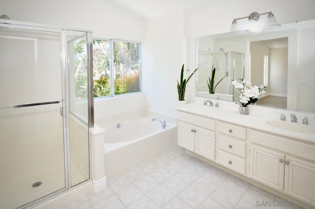 Detail Gallery Image 22 of 38 For 10878  Caminito Colorado, San Diego,  CA 92131 - 3 Beds | 2/1 Baths