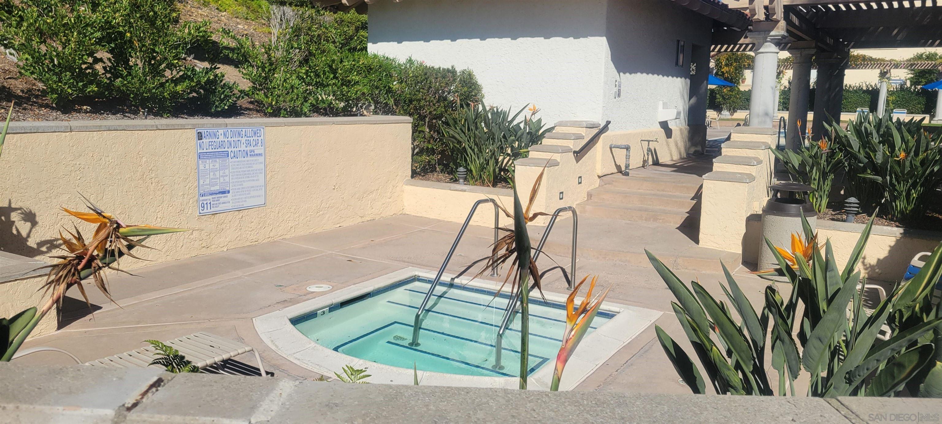 Detail Gallery Image 35 of 38 For 10878  Caminito Colorado, San Diego,  CA 92131 - 3 Beds | 2/1 Baths