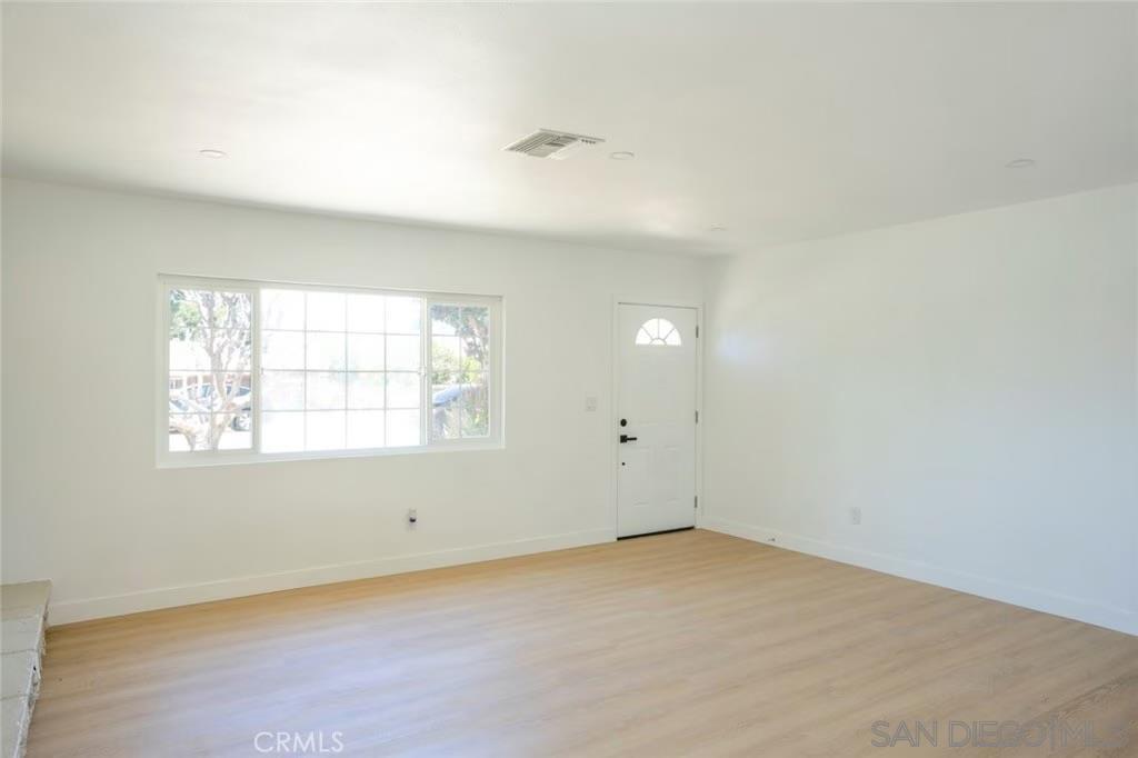 Detail Gallery Image 3 of 14 For 1218  6th St, Redlands,  CA 92374 - 3 Beds | 2 Baths