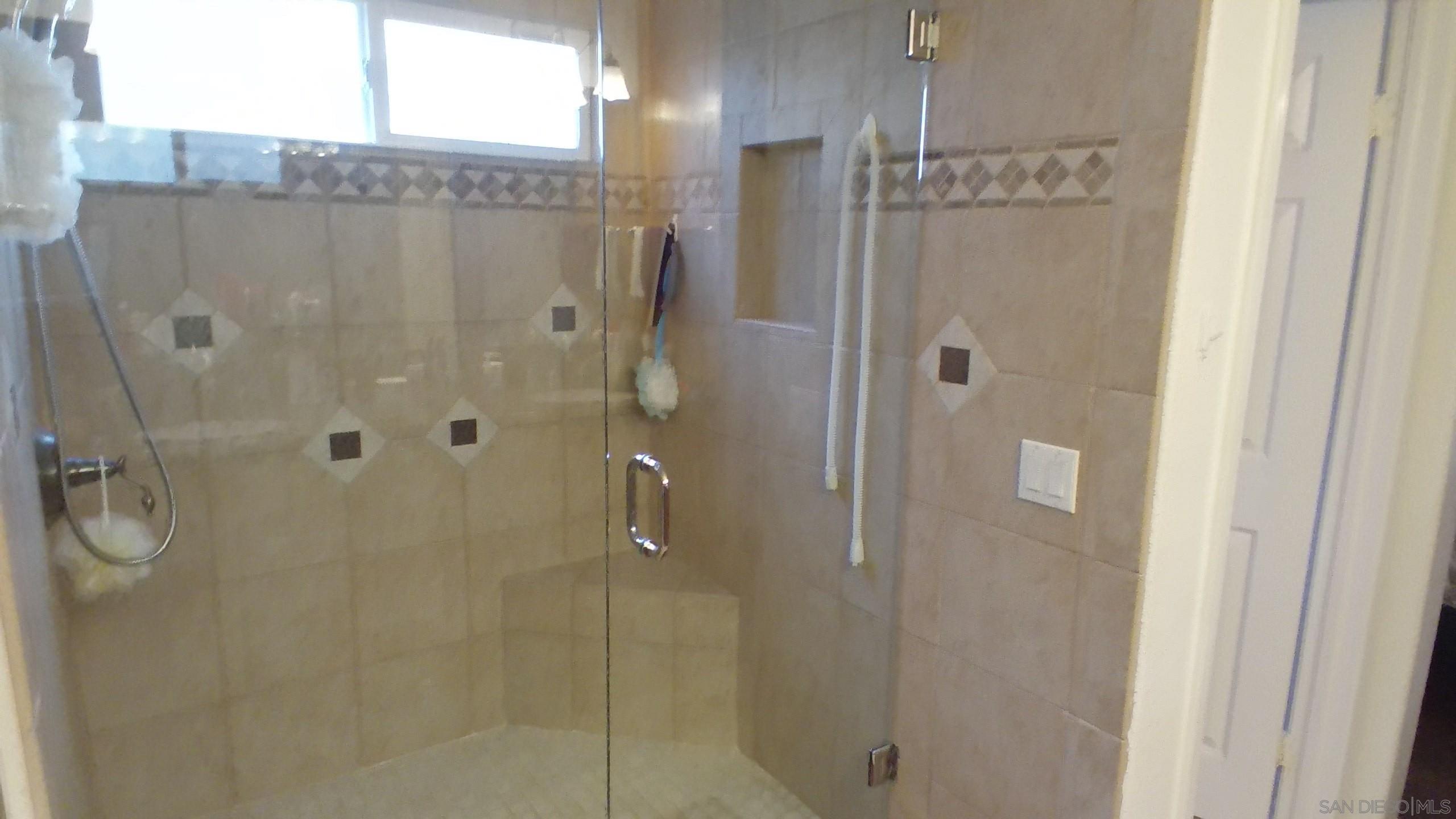 Detail Gallery Image 27 of 47 For 1775  Fabled Waters Drive, Spring Valley,  CA 91977 - 3 Beds | 2/1 Baths