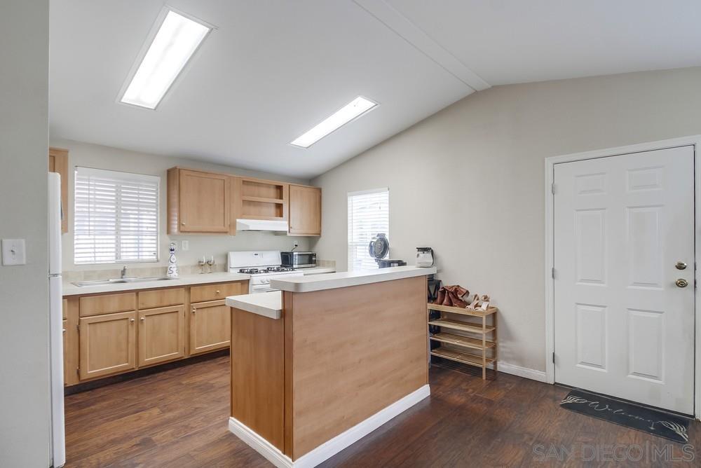 Detail Gallery Image 9 of 31 For 3505  Alpine Blvd  #49,  Alpine,  CA 91901 - 2 Beds | 2 Baths