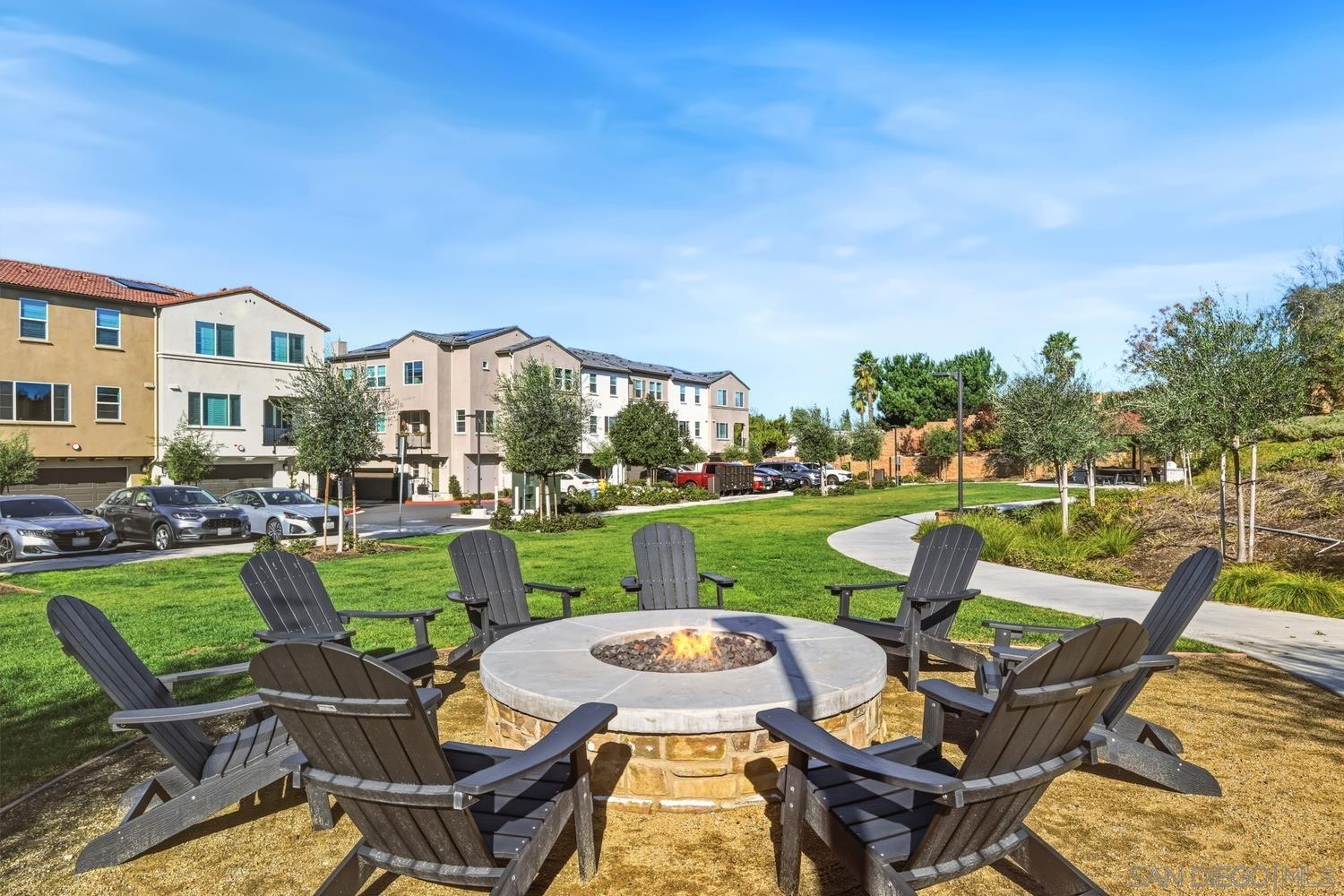 Detail Gallery Image 18 of 22 For 2217  Brix Gln, Escondido,  CA 92025 - 3 Beds | 2/1 Baths