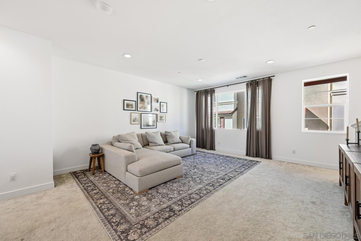 Detail Gallery Image 5 of 22 For 2217  Brix Gln, Escondido,  CA 92025 - 3 Beds | 2/1 Baths