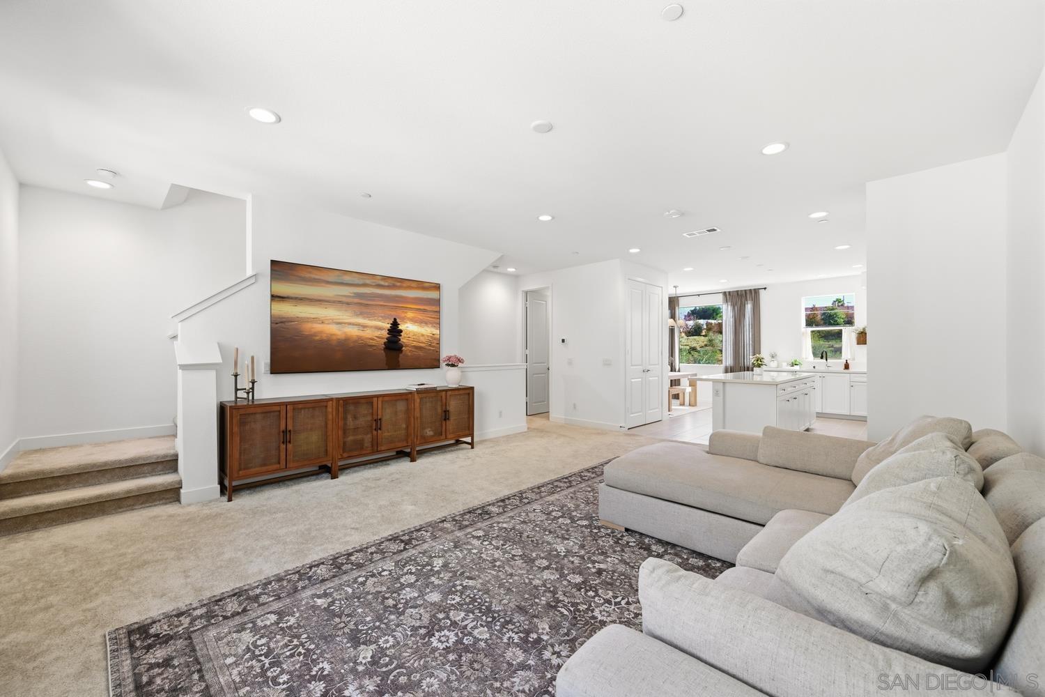 Detail Gallery Image 7 of 22 For 2217  Brix Gln, Escondido,  CA 92025 - 3 Beds | 2/1 Baths