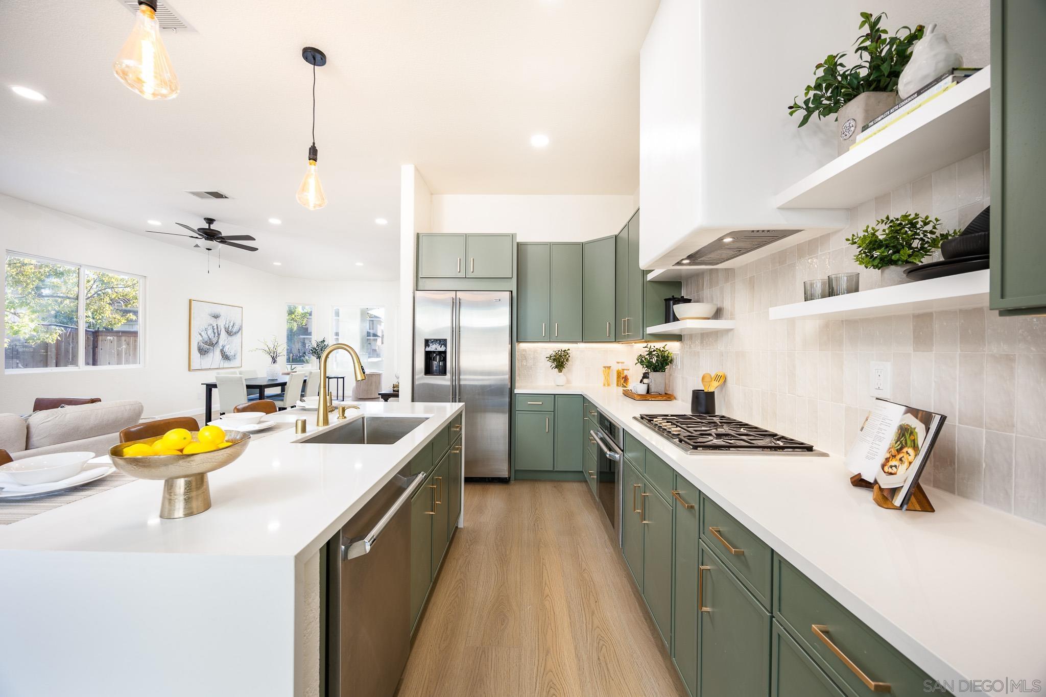 Detail Gallery Image 5 of 42 For 1789  Clydesdale Ct, Oceanside,  CA 92057 - 3 Beds | 2 Baths