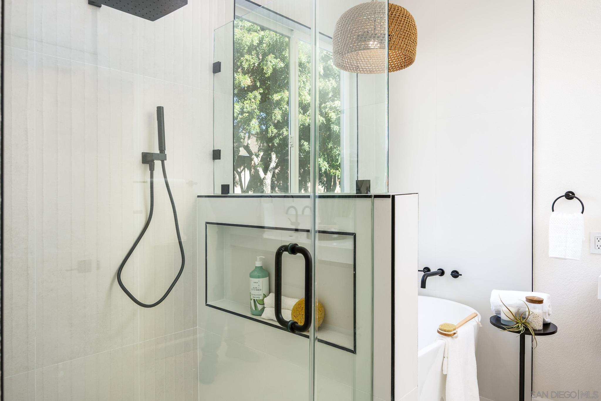 Detail Gallery Image 22 of 42 For 1789  Clydesdale Ct, Oceanside,  CA 92057 - 3 Beds | 2 Baths