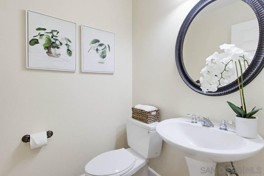 Detail Gallery Image 14 of 35 For 11810  Evergold St, San Diego,  CA 92131 - 5 Beds | 2/1 Baths