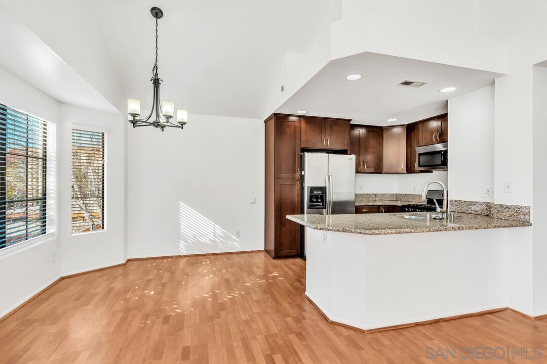 Detail Gallery Image 4 of 21 For 4029  Carmel View Road  136, San Diego,  CA 92130 - 2 Beds | 2 Baths