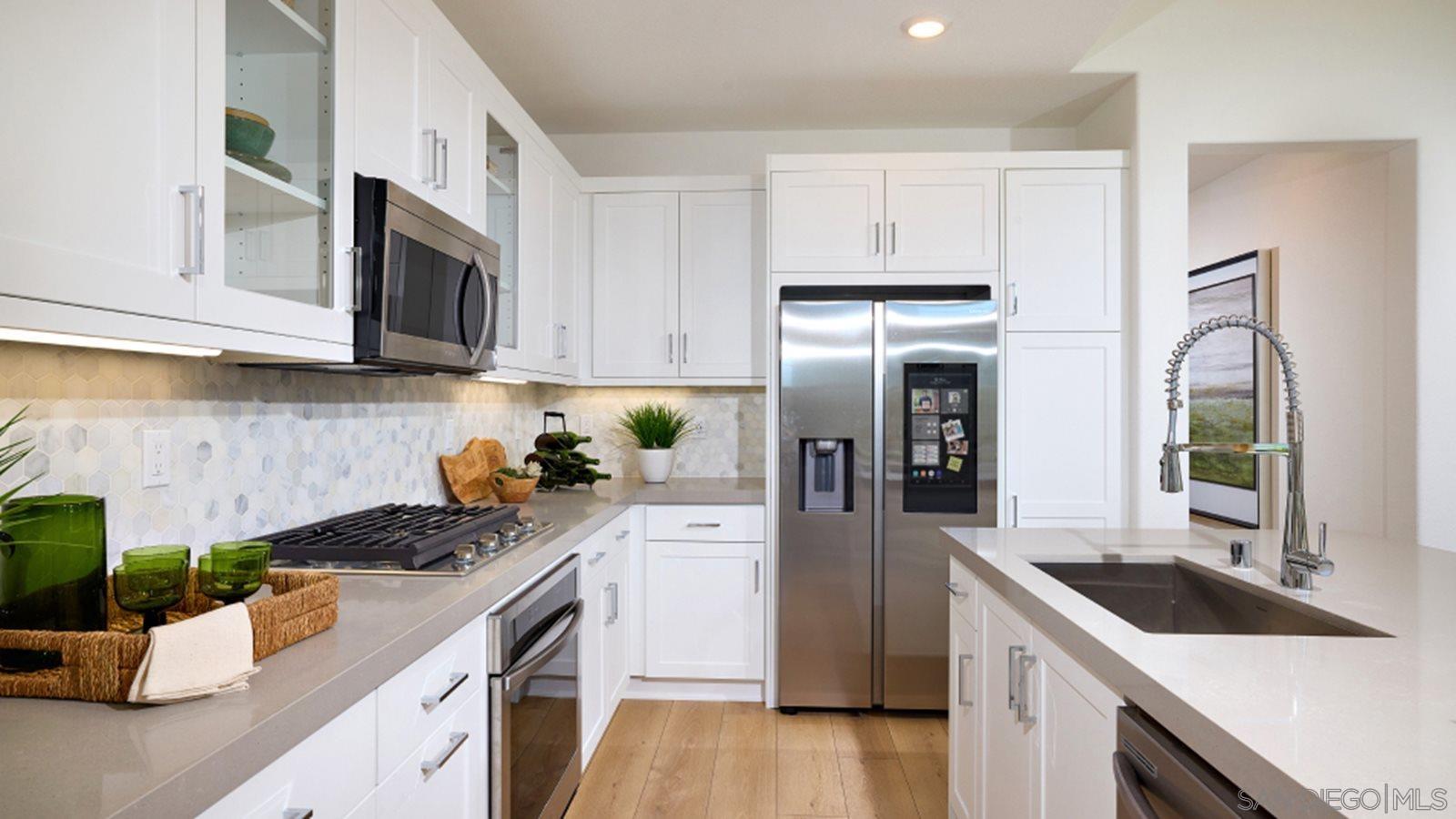 Detail Gallery Image 11 of 22 For 12661  Elizabeth Way, San Diego,  CA 92129 - 3 Beds | 2 Baths