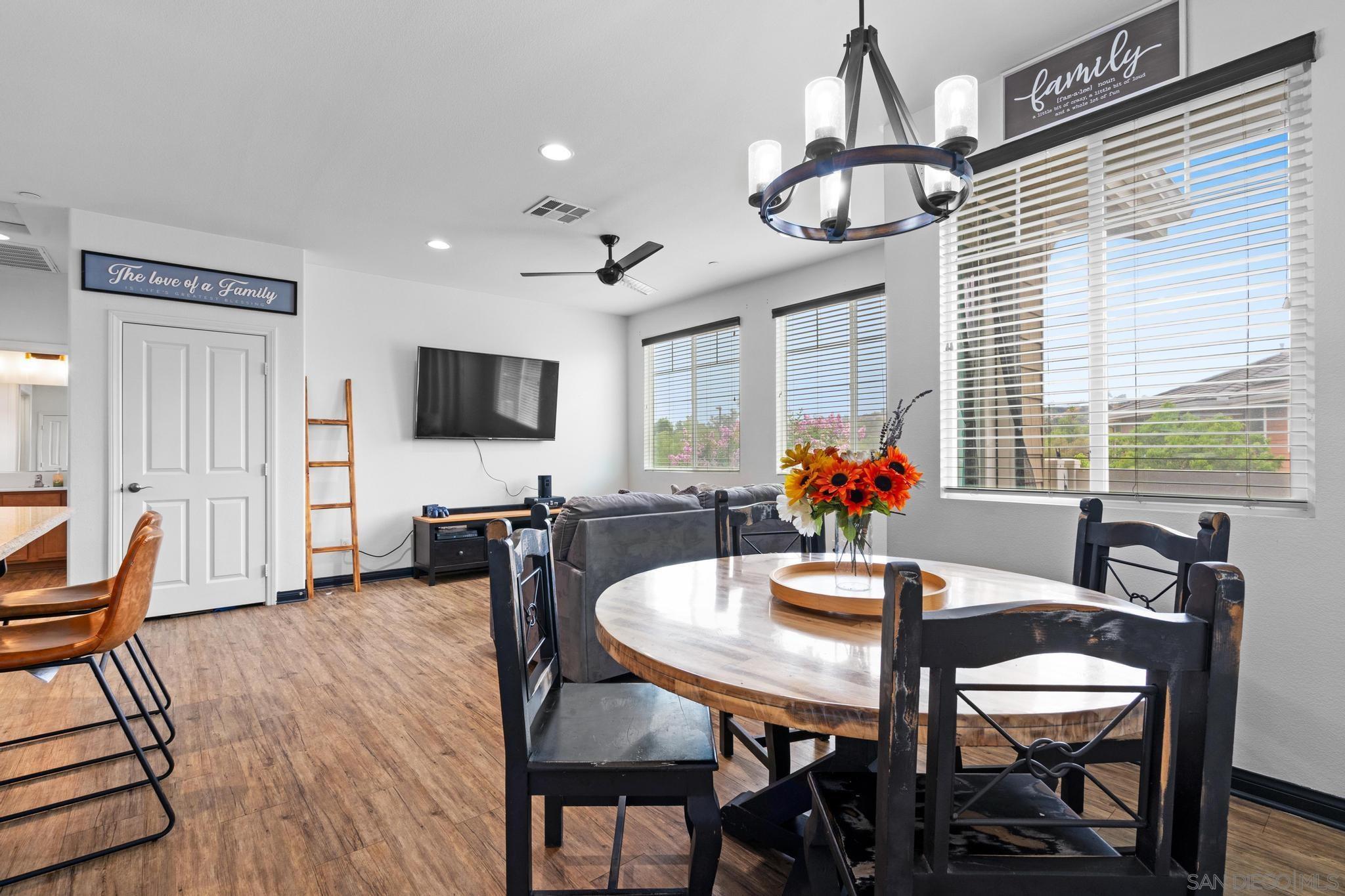 Detail Gallery Image 5 of 22 For 1344  Shoshone Falls Drive, Ramona,  CA 92065 - 2 Beds | 2 Baths