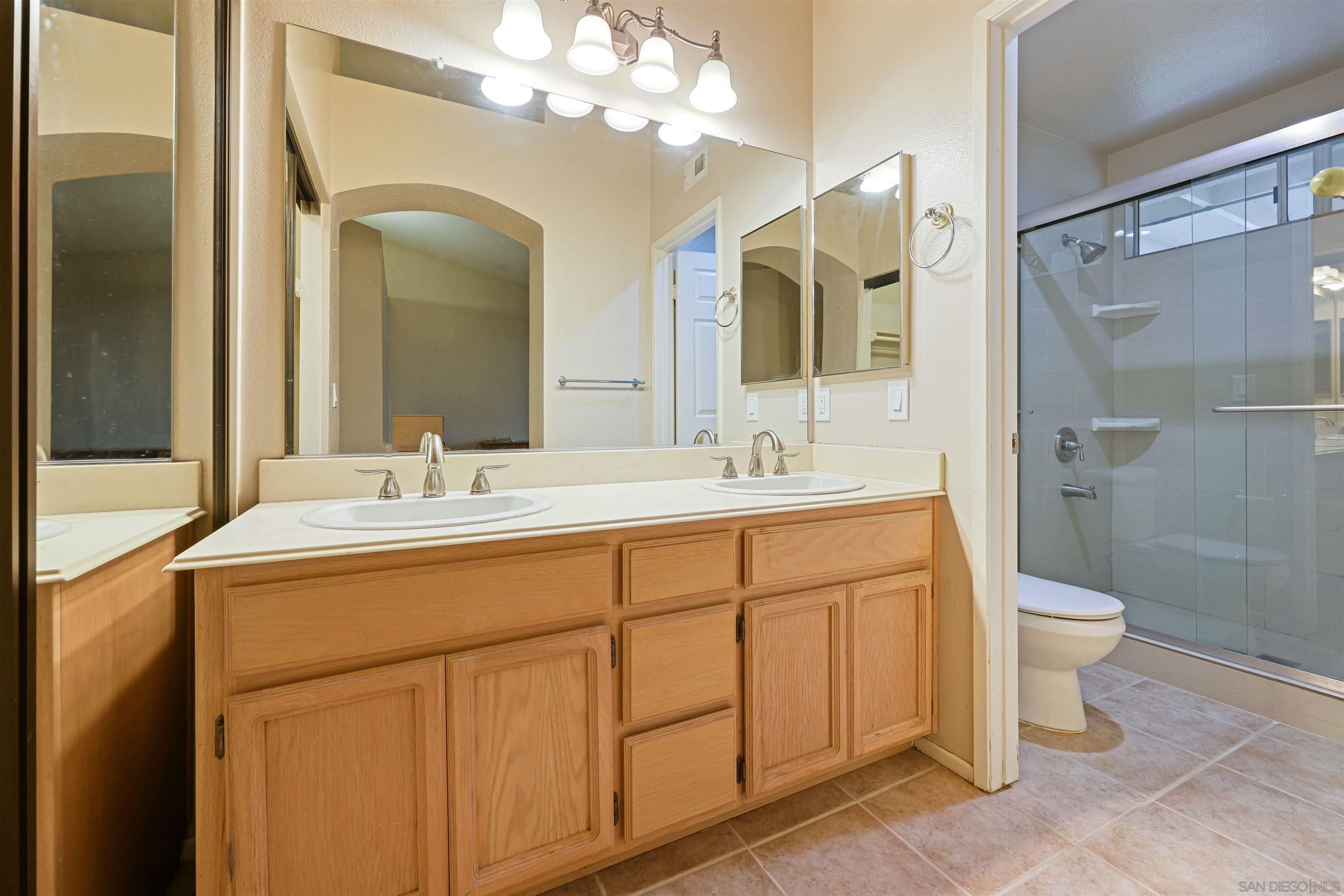 Detail Gallery Image 19 of 25 For 11806  Landbreeze Way, San Diego,  CA 92126 - 3 Beds | 2 Baths
