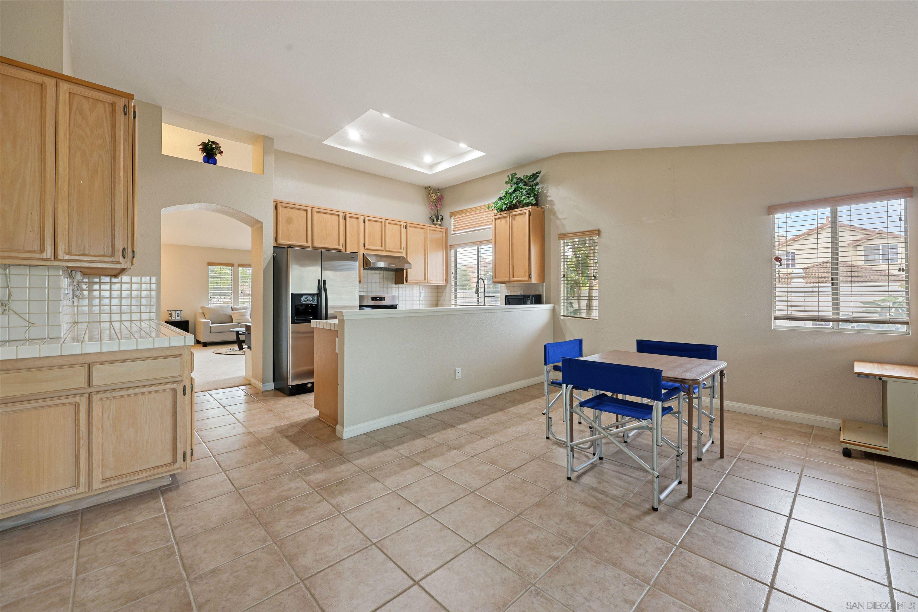 Detail Gallery Image 9 of 25 For 11806  Landbreeze Way, San Diego,  CA 92126 - 3 Beds | 2 Baths