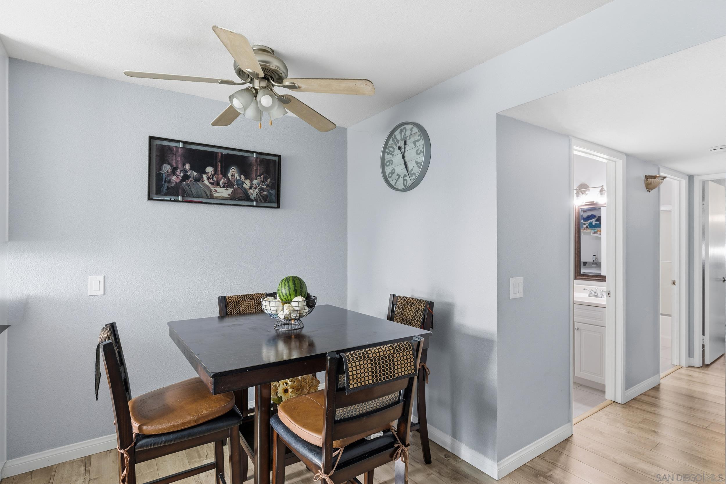 Detail Gallery Image 6 of 27 For 10382  Alphonse St  #F4,  Santee,  CA 92071 - 2 Beds | 1/1 Baths