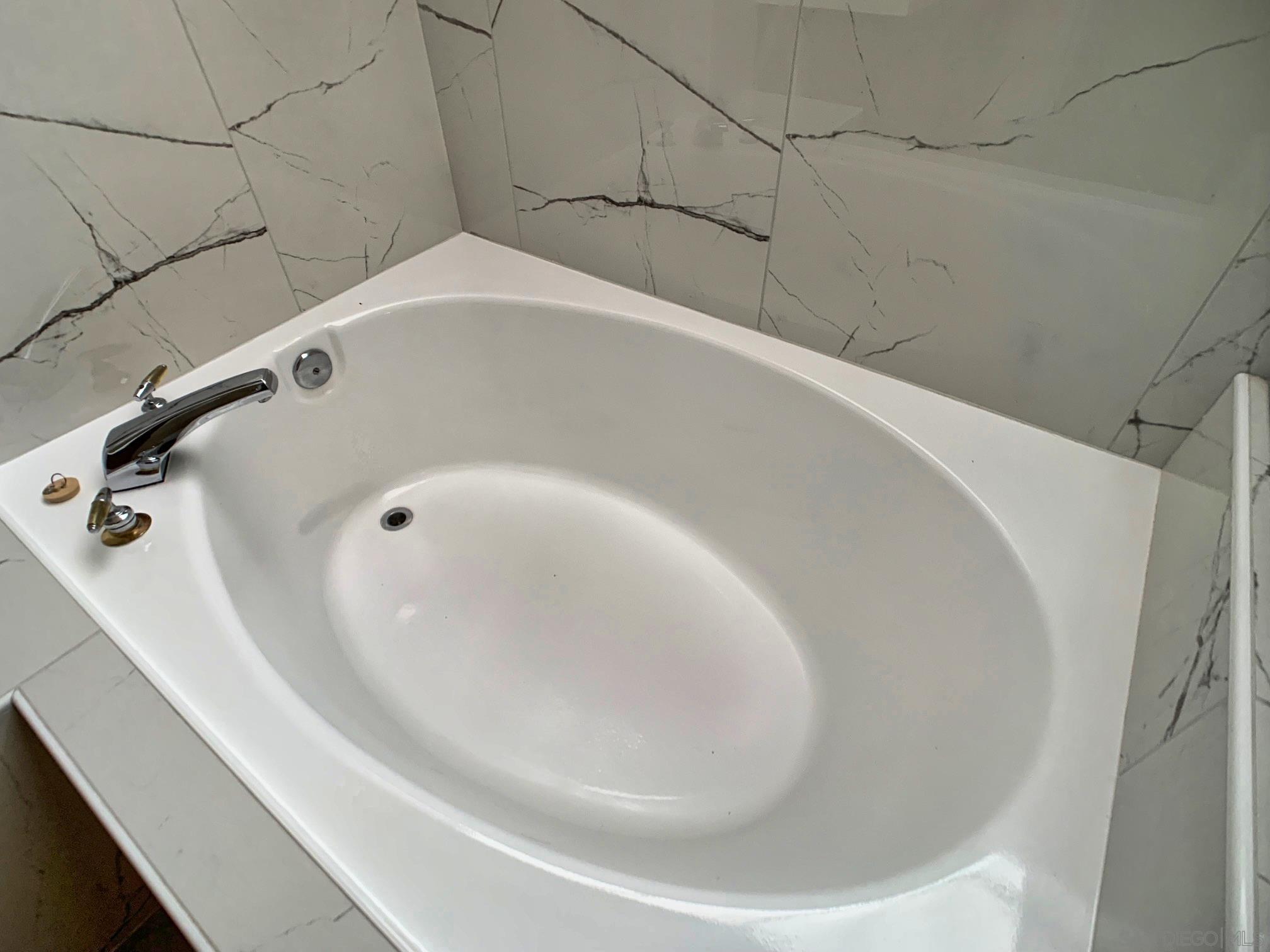 Detail Gallery Image 33 of 61 For 31352  via Eduardo, Temecula,  CA 92592 - 4 Beds | 2 Baths