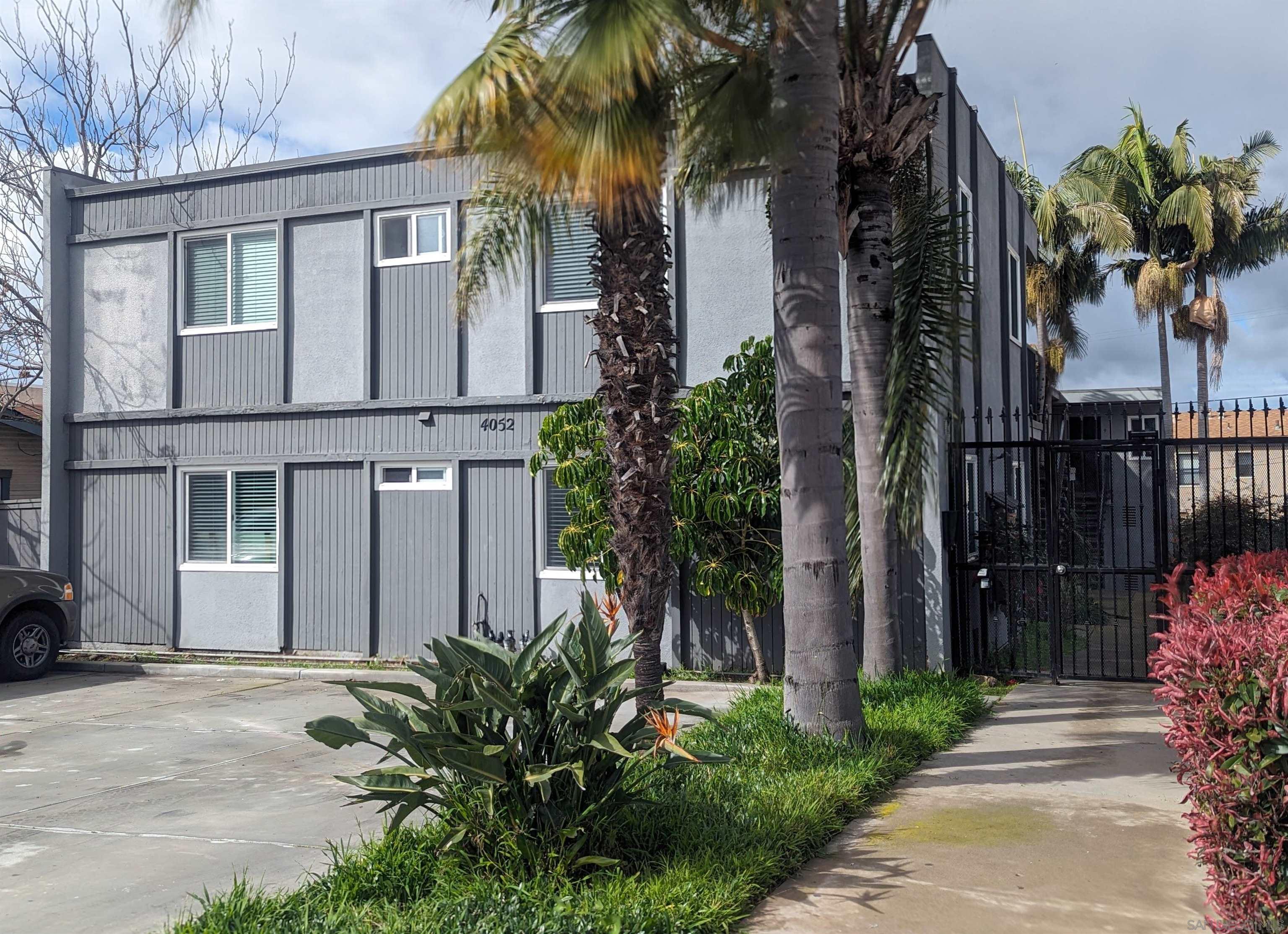 Front Image Thumbnail for SD250046288