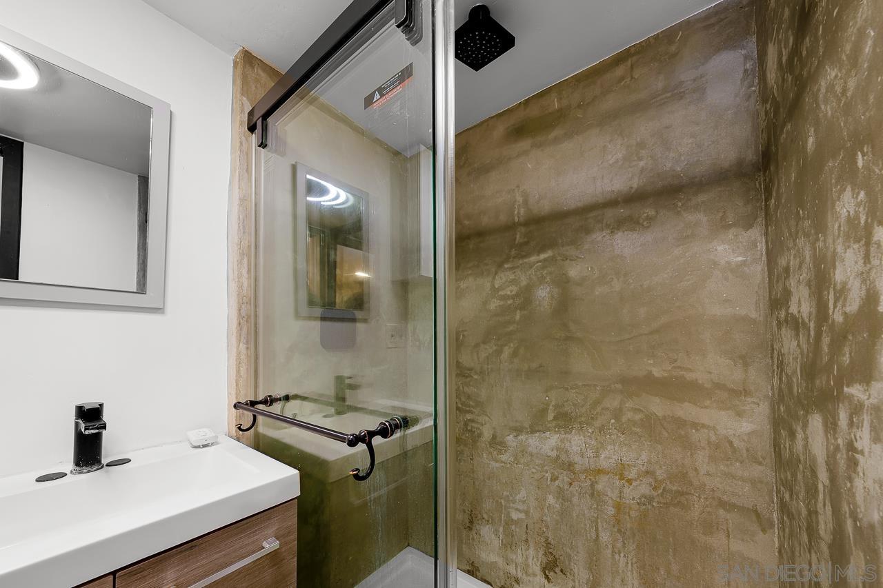 Detail Gallery Image 31 of 48 For 325 S 30th St, San Diego,  CA 92113 - – Beds | – Baths