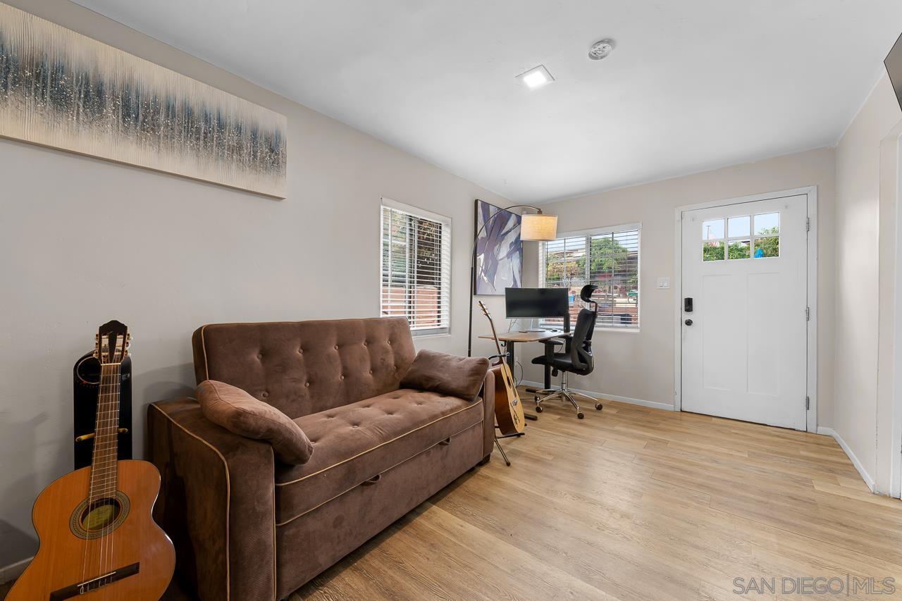 Detail Gallery Image 9 of 48 For 325 S 30th St, San Diego,  CA 92113 - – Beds | – Baths