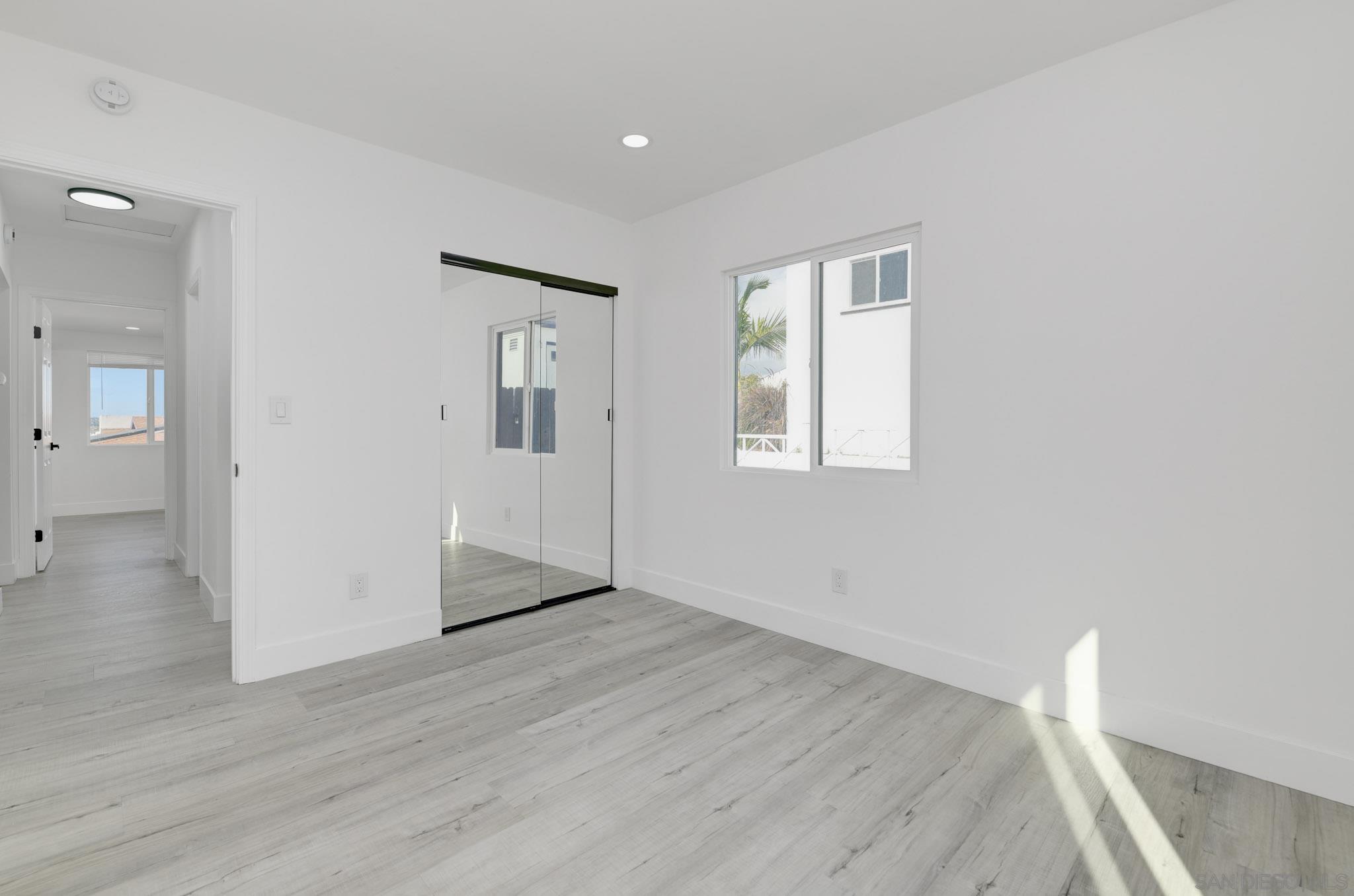 Detail Gallery Image 28 of 35 For 5465  Encina Dr, San Diego,  CA 92114 - 5 Beds | 2 Baths