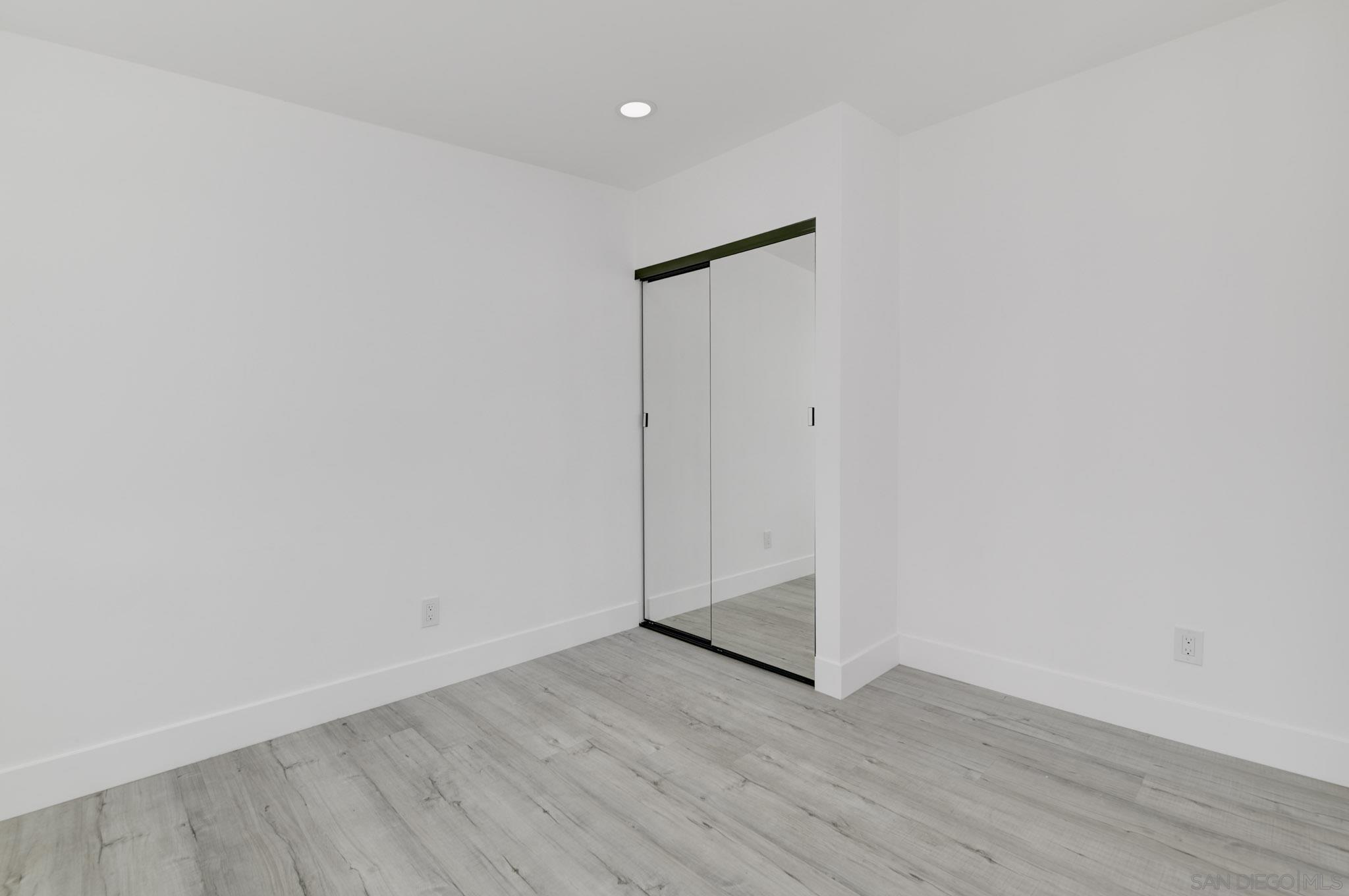 Detail Gallery Image 30 of 35 For 5465  Encina Dr, San Diego,  CA 92114 - 5 Beds | 2 Baths