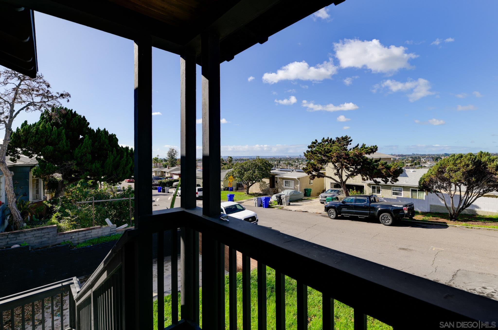 Detail Gallery Image 31 of 35 For 5465  Encina Dr, San Diego,  CA 92114 - 5 Beds | 2 Baths