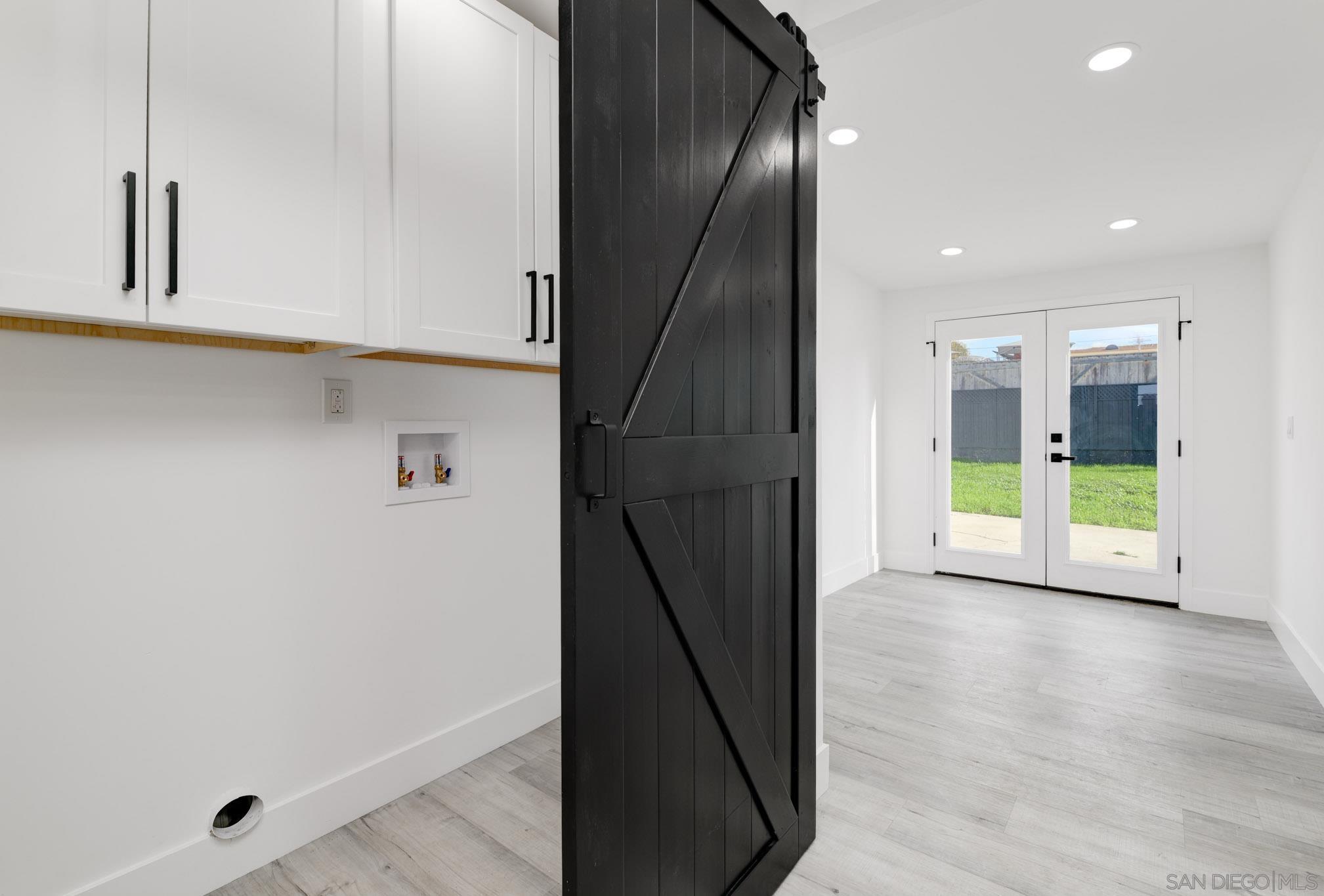 Detail Gallery Image 10 of 35 For 5465  Encina Dr, San Diego,  CA 92114 - 5 Beds | 2 Baths