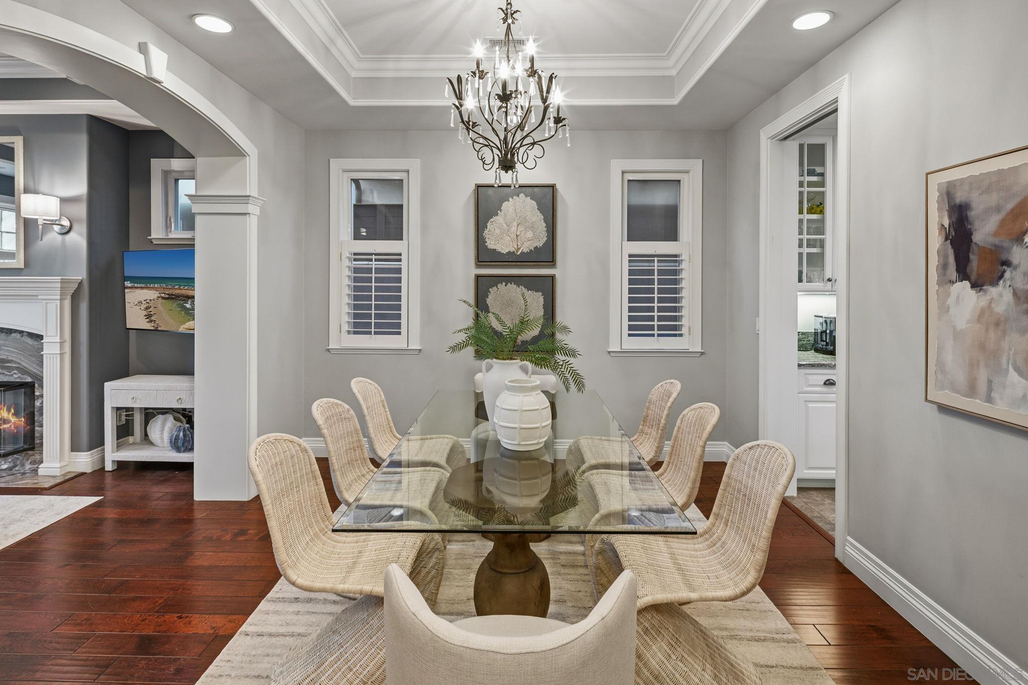 Detail Gallery Image 11 of 46 For 861  B Avenue, Coronado,  CA 92118 - 5 Beds | 3/1 Baths