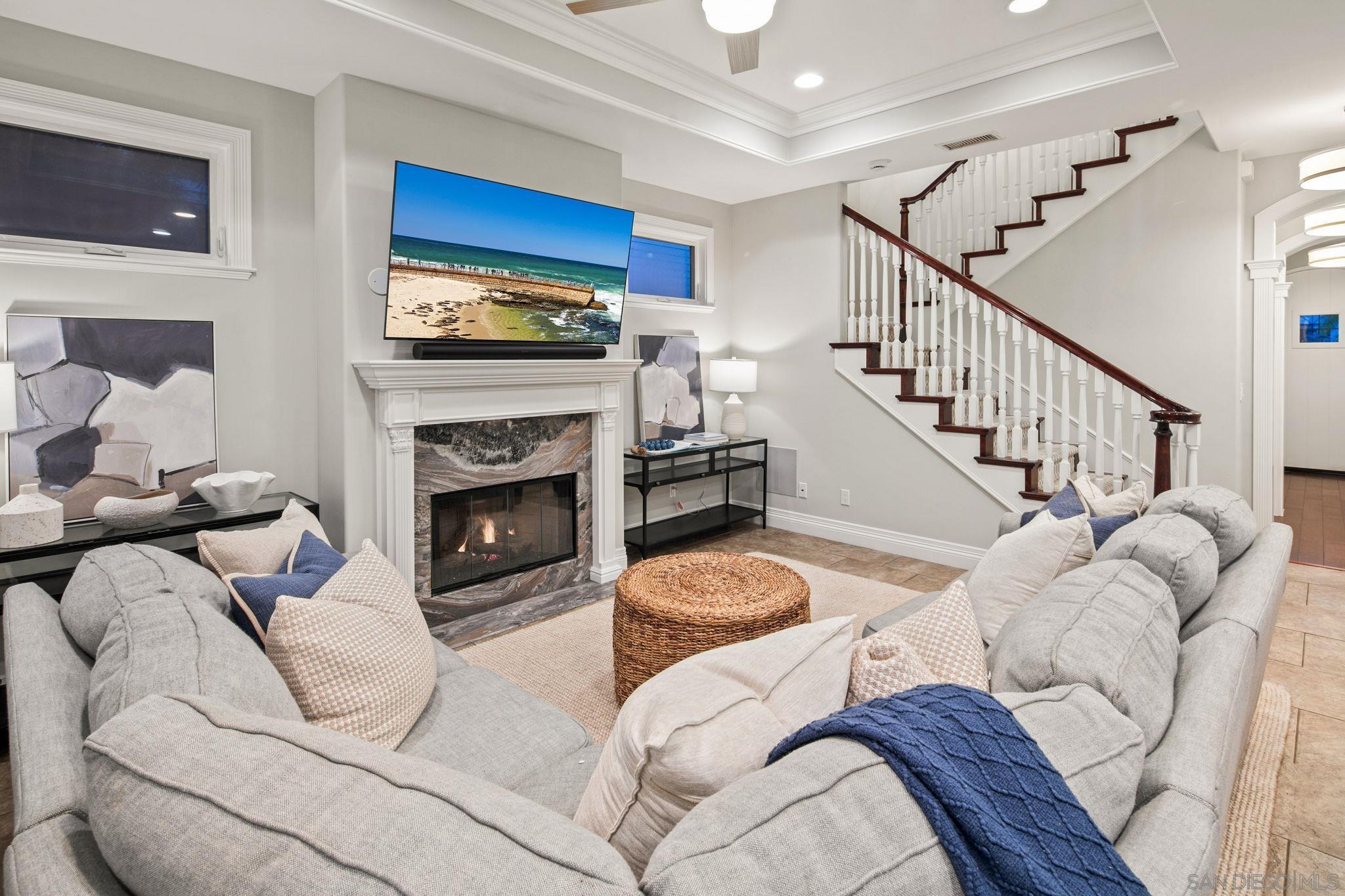 Detail Gallery Image 17 of 46 For 861  B Avenue, Coronado,  CA 92118 - 5 Beds | 3/1 Baths