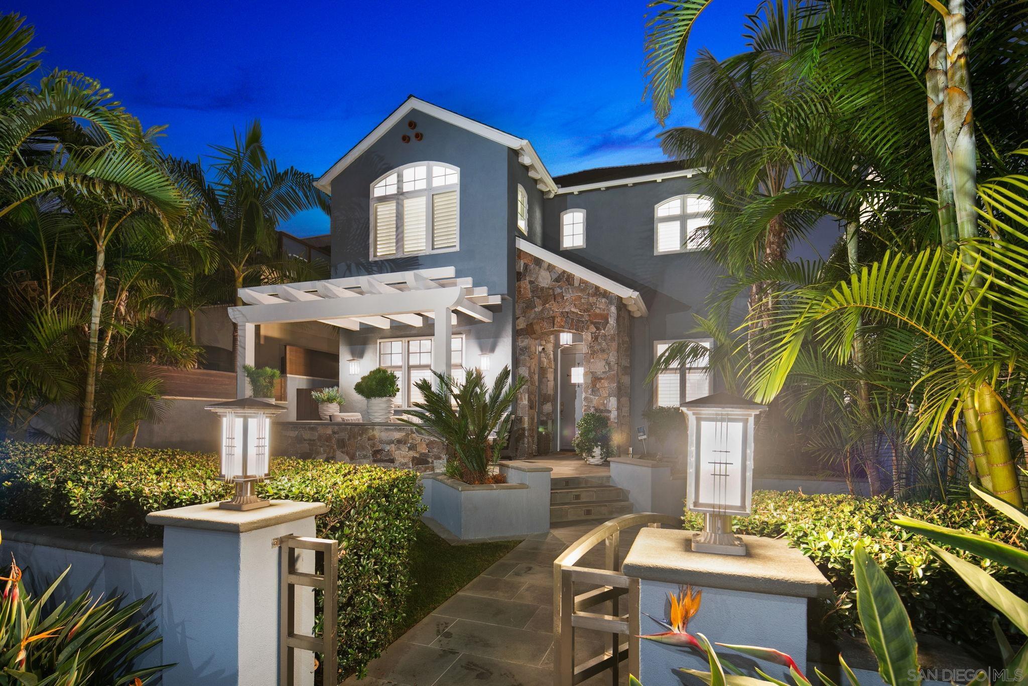 Detail Gallery Image 3 of 46 For 861  B Avenue, Coronado,  CA 92118 - 5 Beds | 3/1 Baths