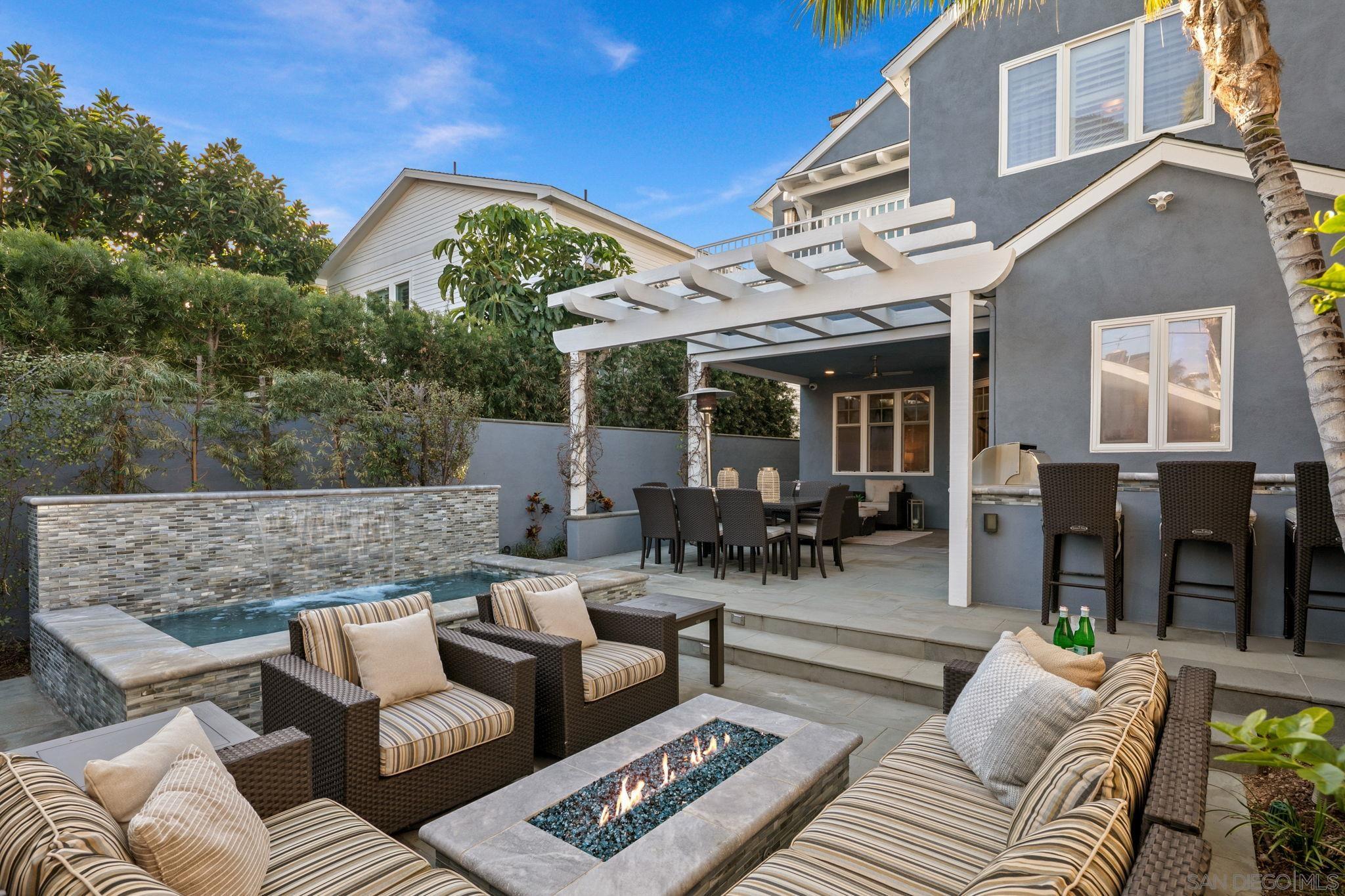 Detail Gallery Image 23 of 46 For 861  B Avenue, Coronado,  CA 92118 - 5 Beds | 3/1 Baths