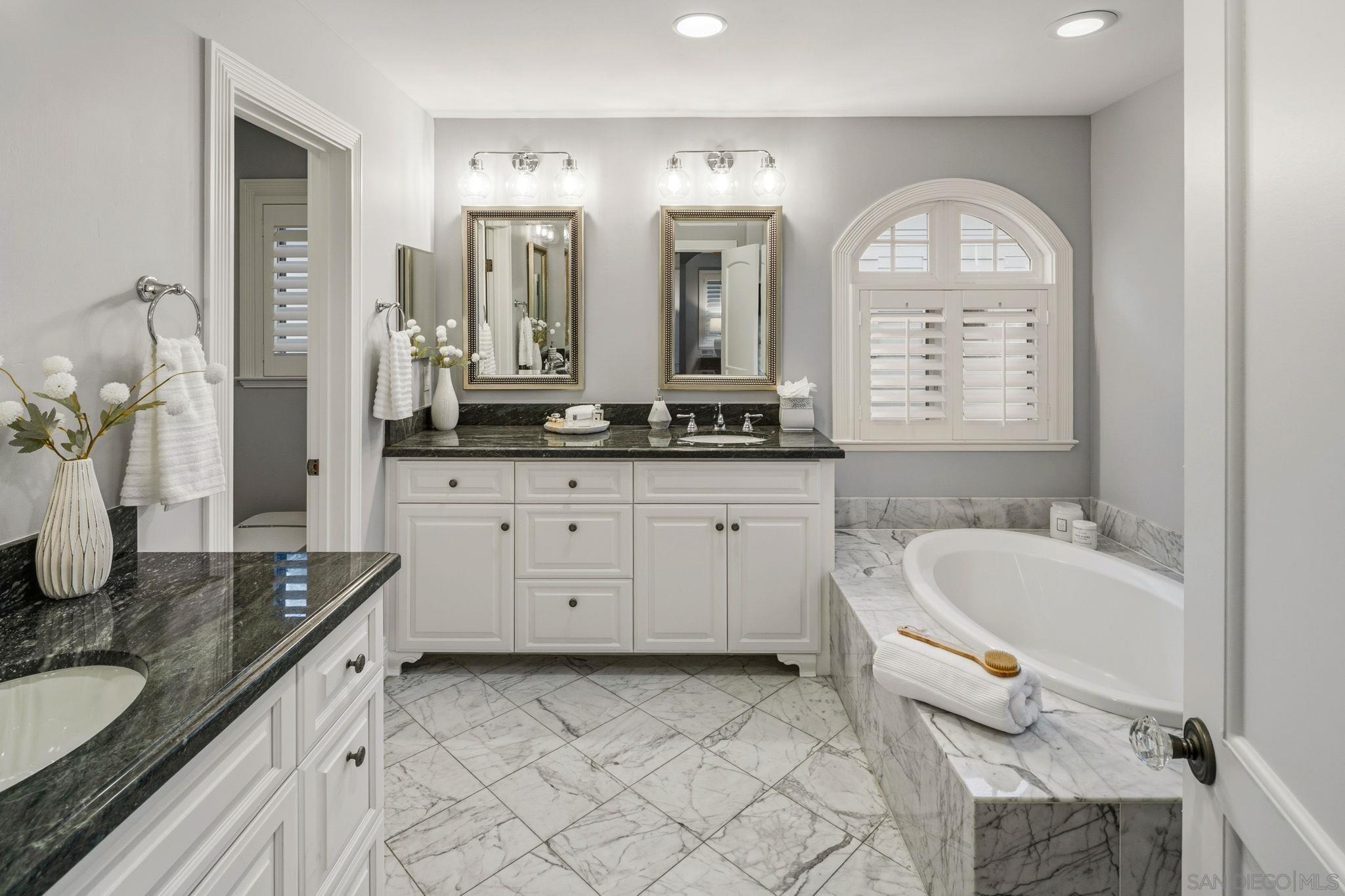 Detail Gallery Image 33 of 46 For 861  B Avenue, Coronado,  CA 92118 - 5 Beds | 3/1 Baths