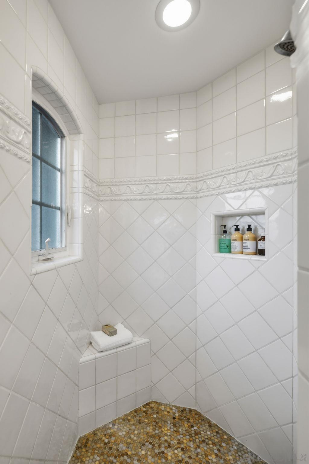 Detail Gallery Image 34 of 46 For 861  B Avenue, Coronado,  CA 92118 - 5 Beds | 3/1 Baths