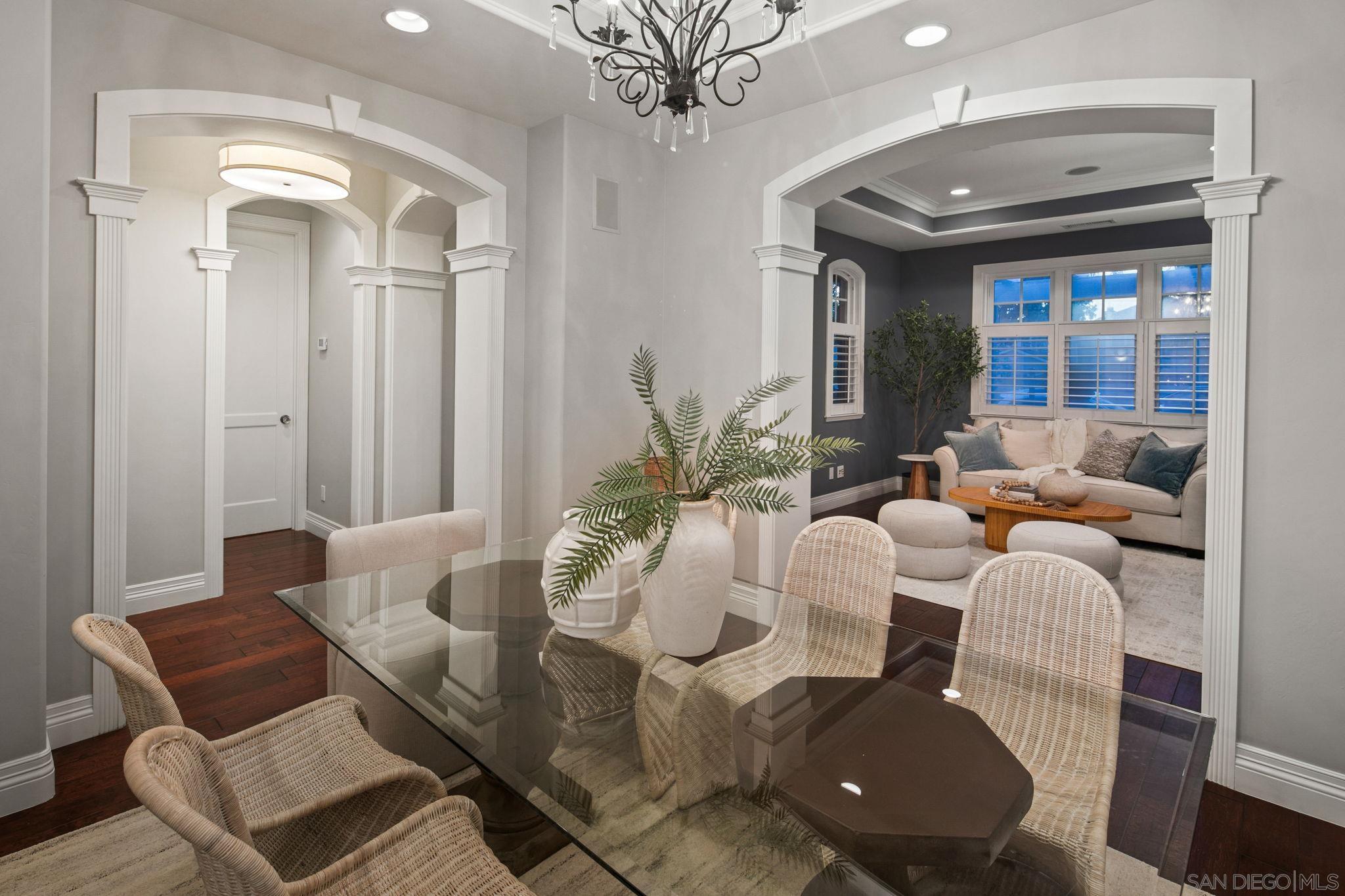 Detail Gallery Image 10 of 46 For 861  B Avenue, Coronado,  CA 92118 - 5 Beds | 3/1 Baths