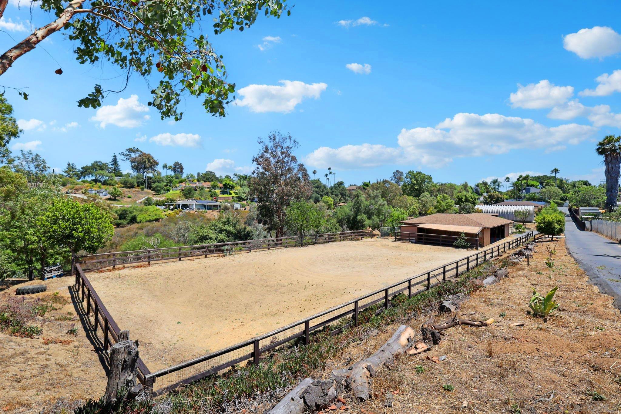 Detail Gallery Image 38 of 51 For 974  via Hillview, Fallbrook,  CA 92028 - 4 Beds | 3 Baths