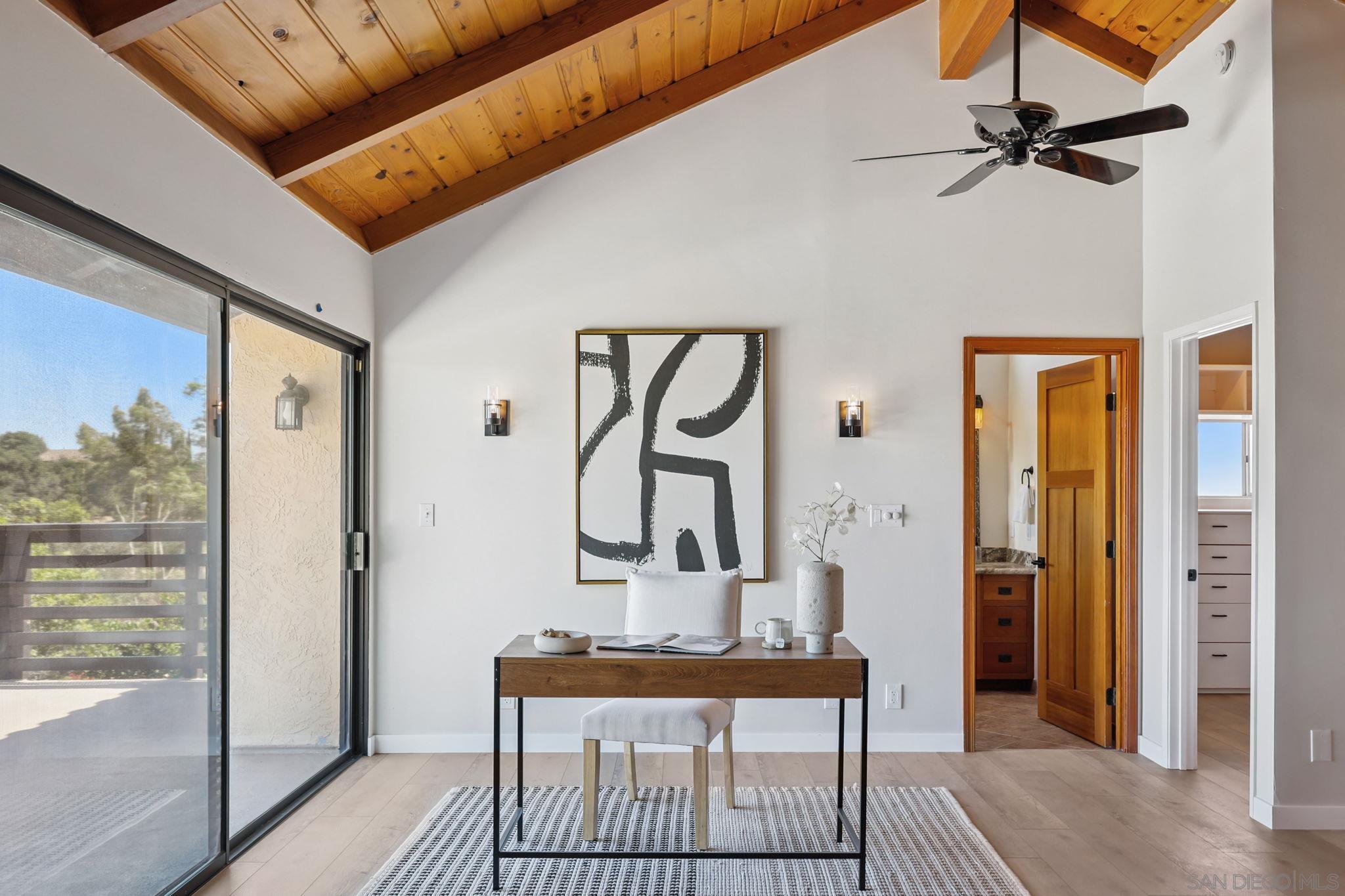 Detail Gallery Image 5 of 51 For 974  via Hillview, Fallbrook,  CA 92028 - 4 Beds | 3 Baths