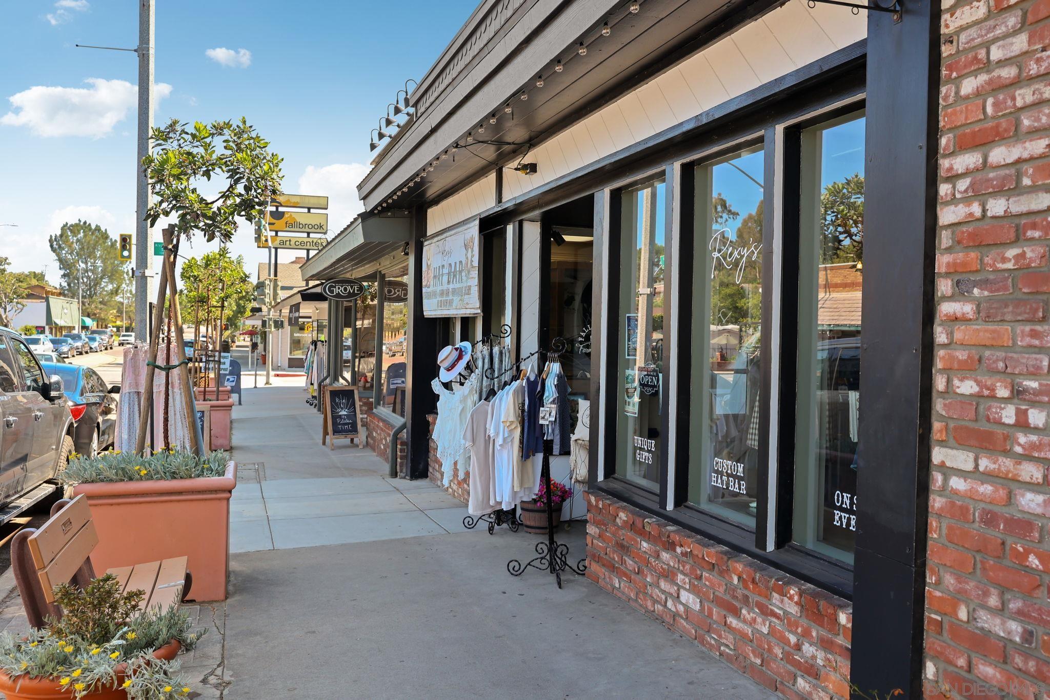 Detail Gallery Image 48 of 51 For 974  via Hillview, Fallbrook,  CA 92028 - 4 Beds | 3 Baths