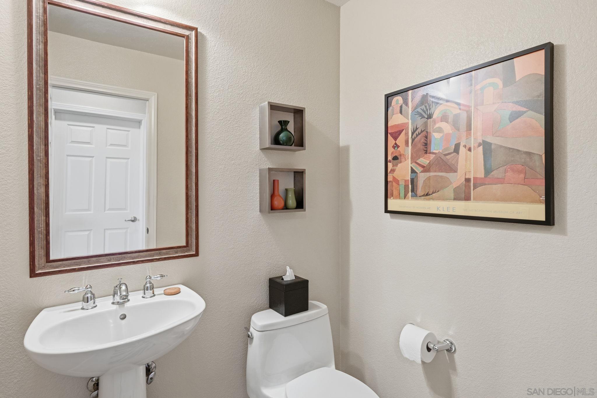 Detail Gallery Image 14 of 45 For 2620  Escala Circle, San Diego,  CA 92108 - 3 Beds | 3/1 Baths