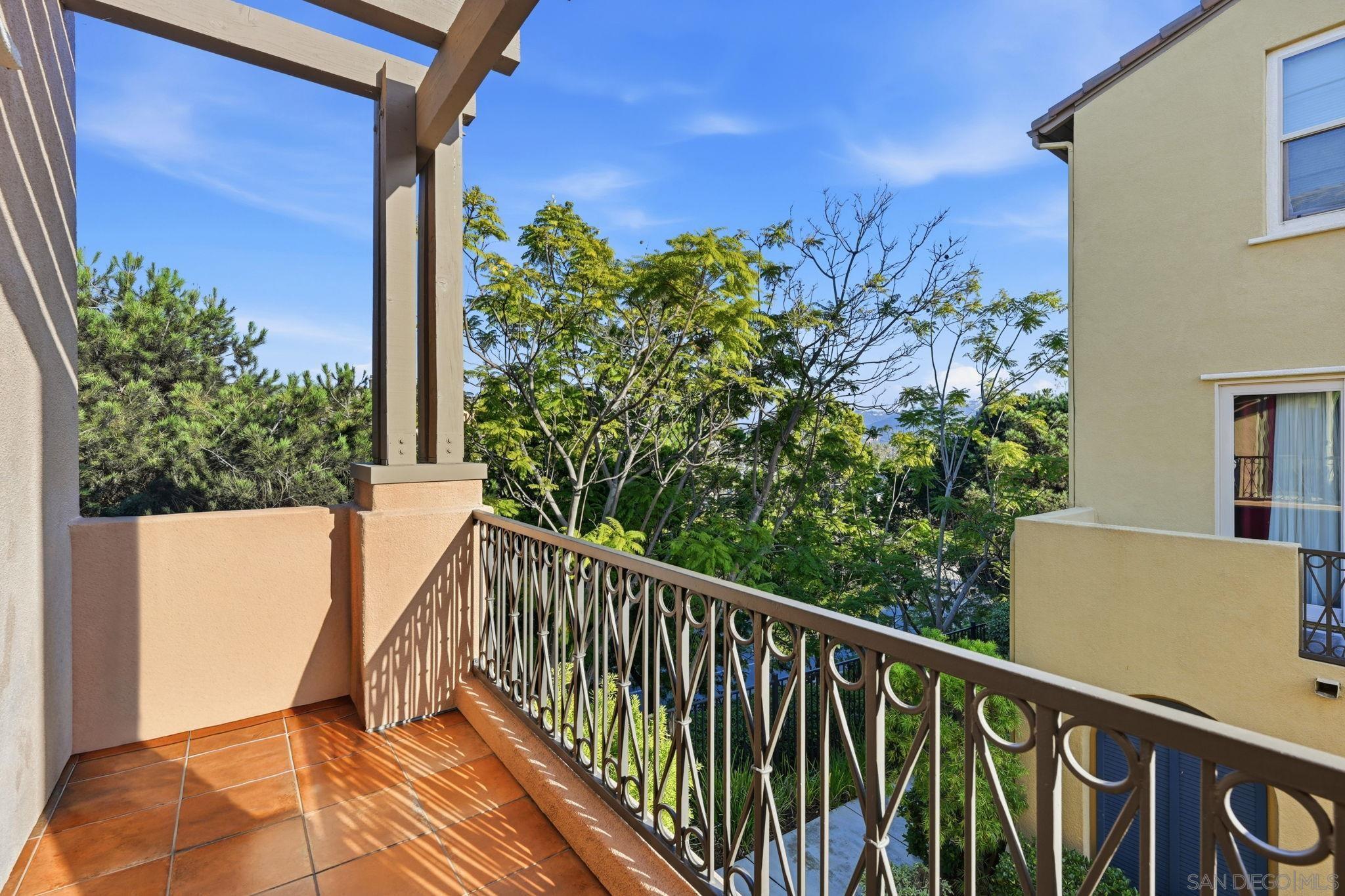 Detail Gallery Image 20 of 45 For 2620  Escala Circle, San Diego,  CA 92108 - 3 Beds | 3/1 Baths