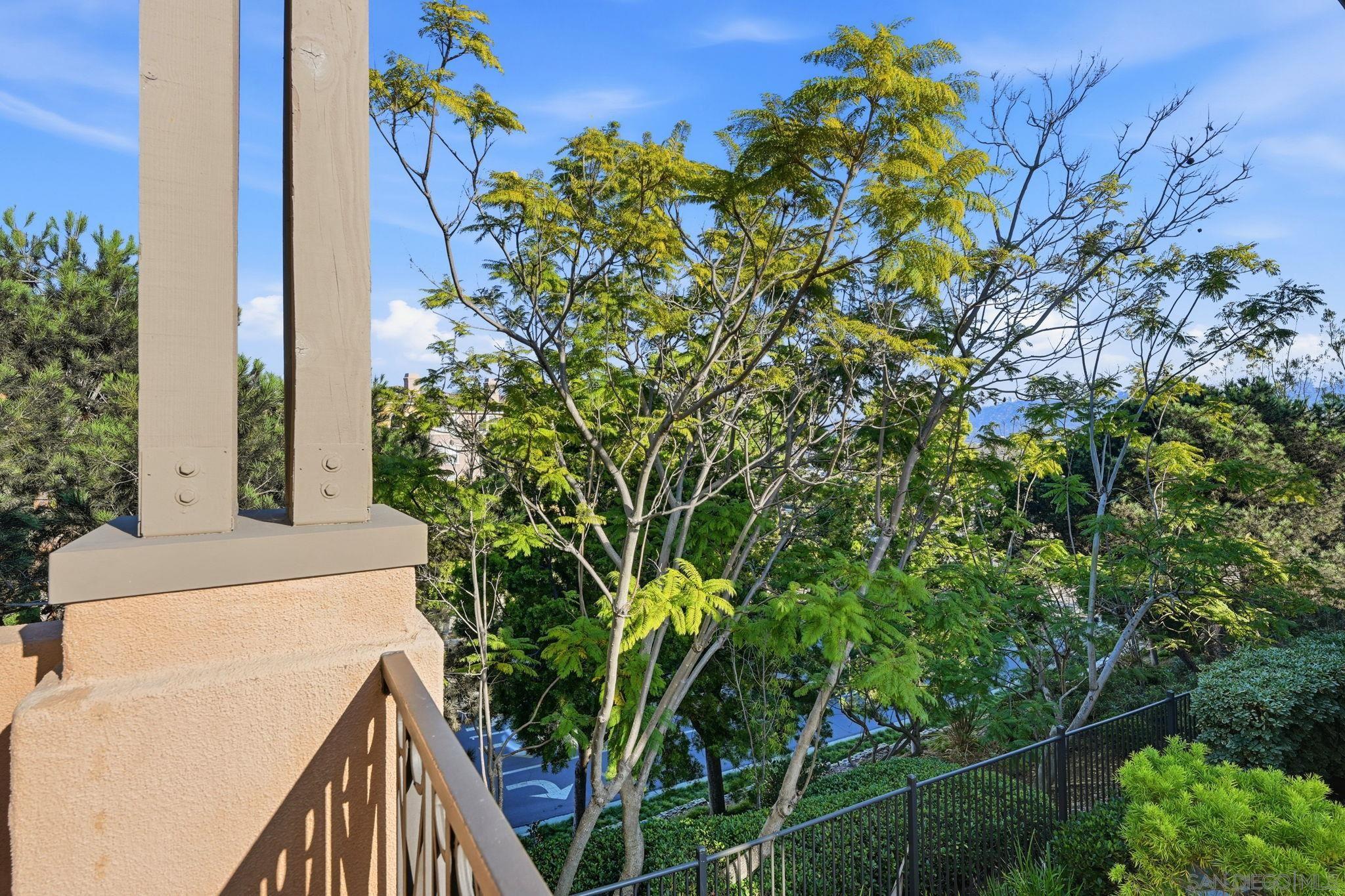 Detail Gallery Image 21 of 45 For 2620  Escala Circle, San Diego,  CA 92108 - 3 Beds | 3/1 Baths