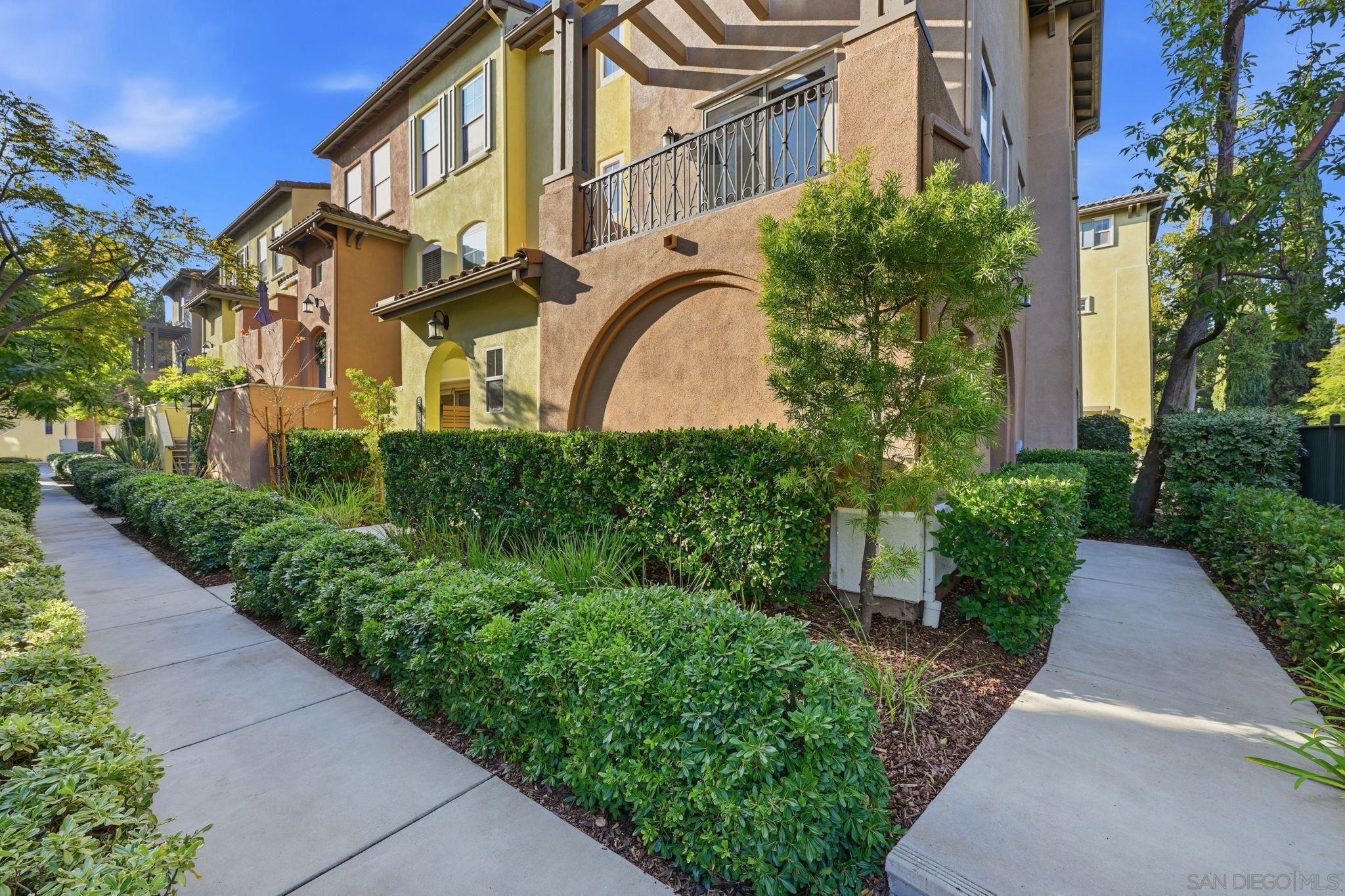 Detail Gallery Image 34 of 45 For 2620  Escala Circle, San Diego,  CA 92108 - 3 Beds | 3/1 Baths