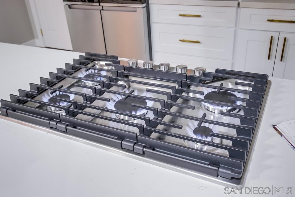 Detail Gallery Image 18 of 74 For 3122  Newell St, San Diego,  CA 92106 - 3 Beds | 2 Baths